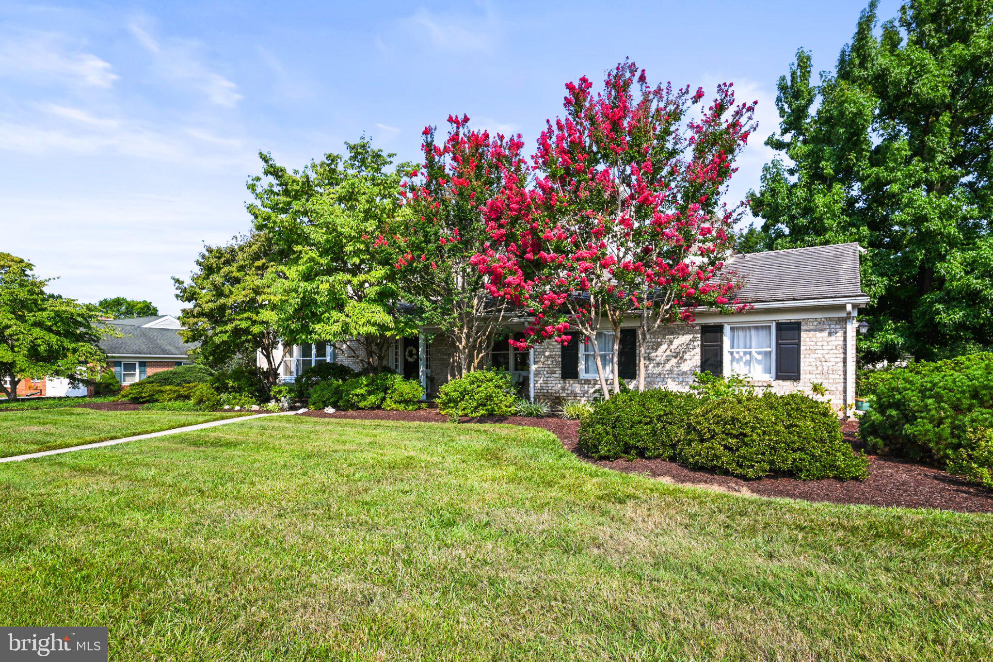 355 Glenwyn Dr, Littlestown, PA 17340 photo