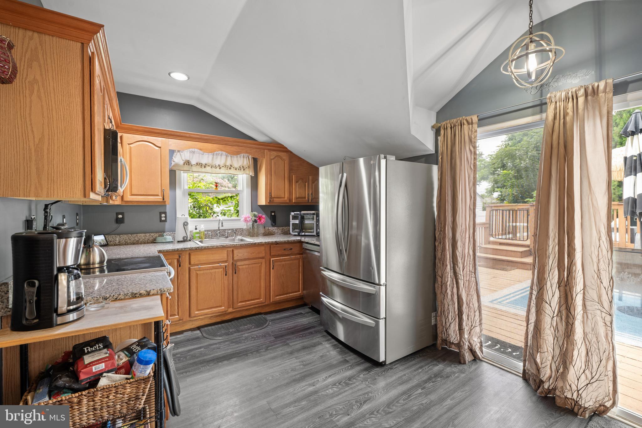 317 Broad St, Elmer, NJ 08318 photo