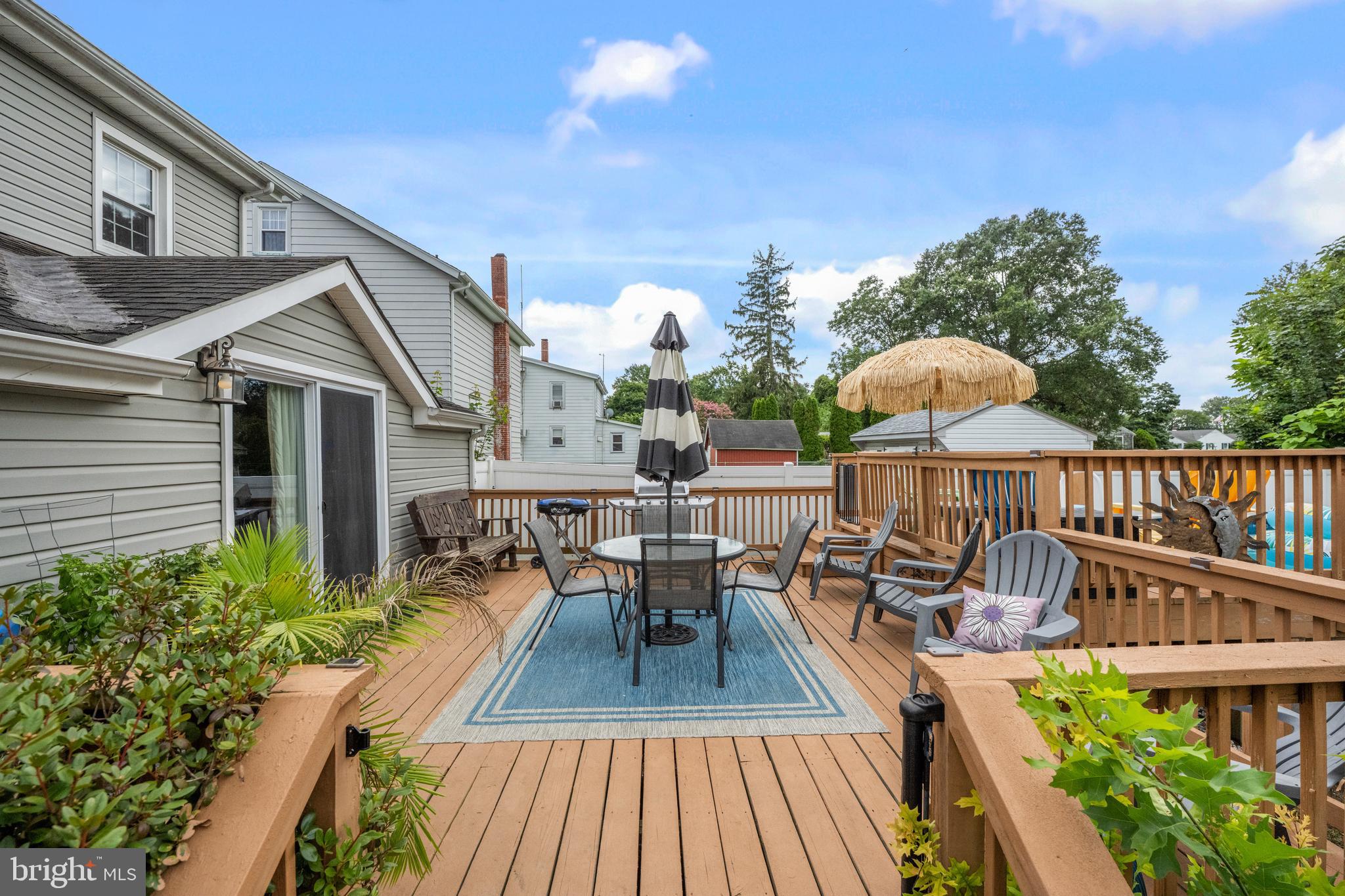 317 Broad St, Elmer, NJ 08318 photo