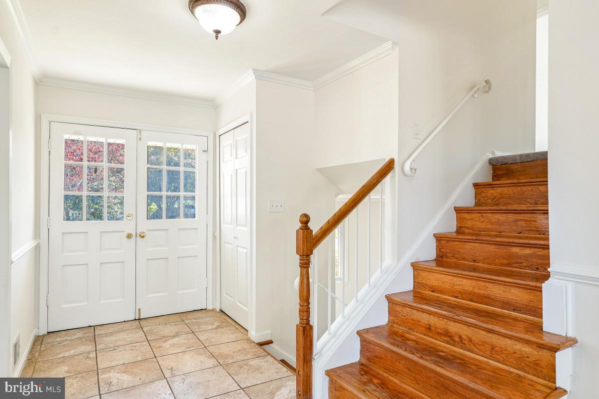 8829 N Westland Dr, Gaithersburg, MD 20877 photo