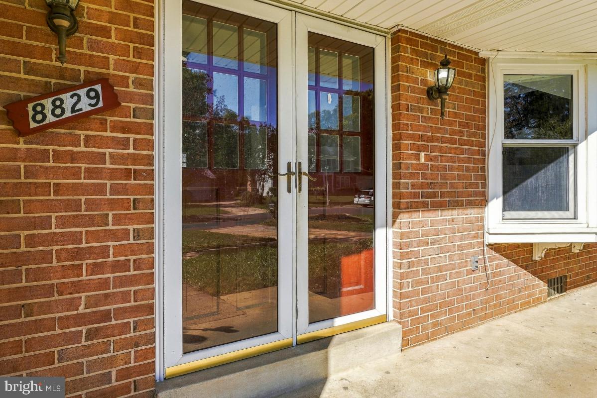 8829 N Westland Dr, Gaithersburg, MD 20877 photo