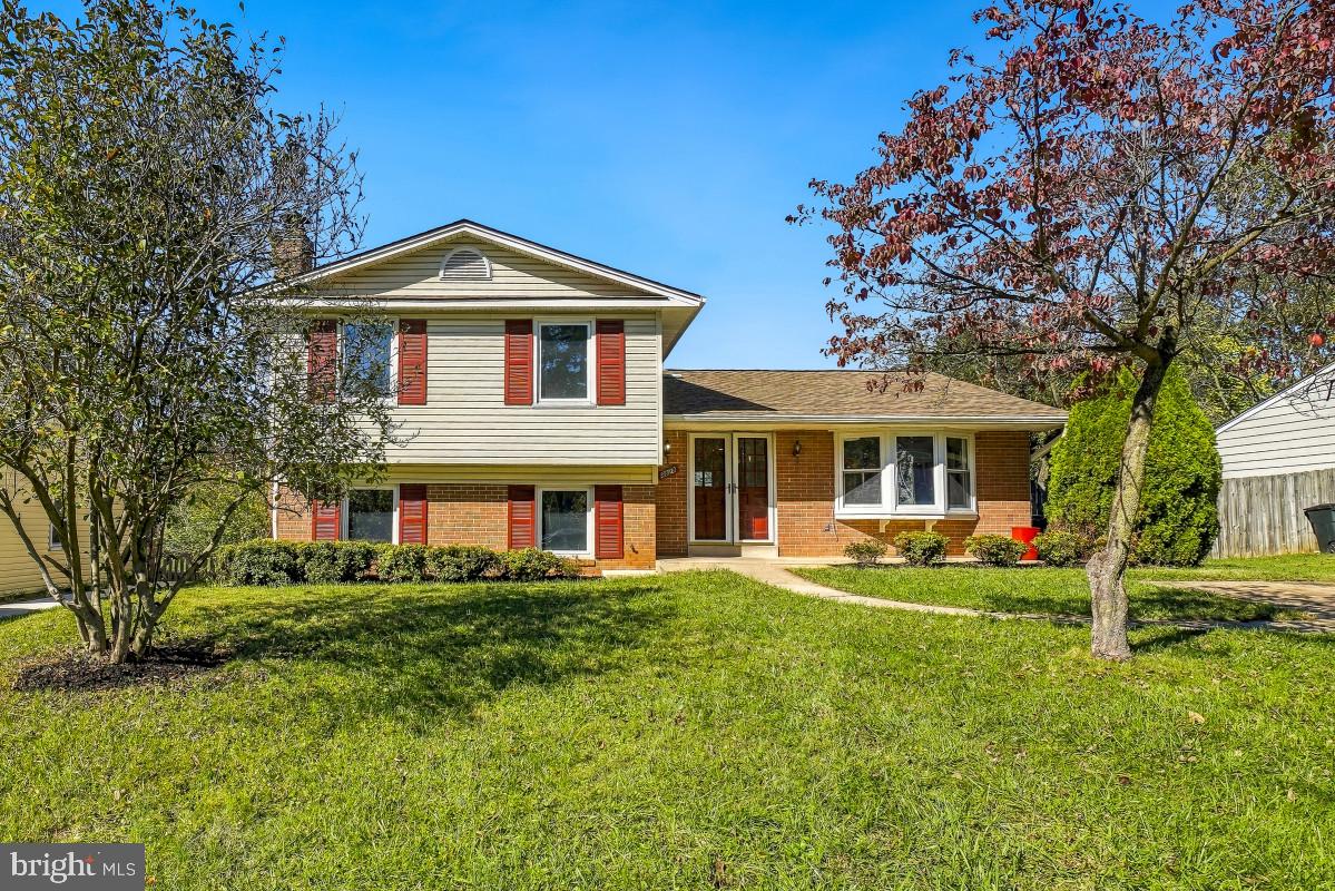 8829 Westland Dr, Gaithersburg, MD 20877