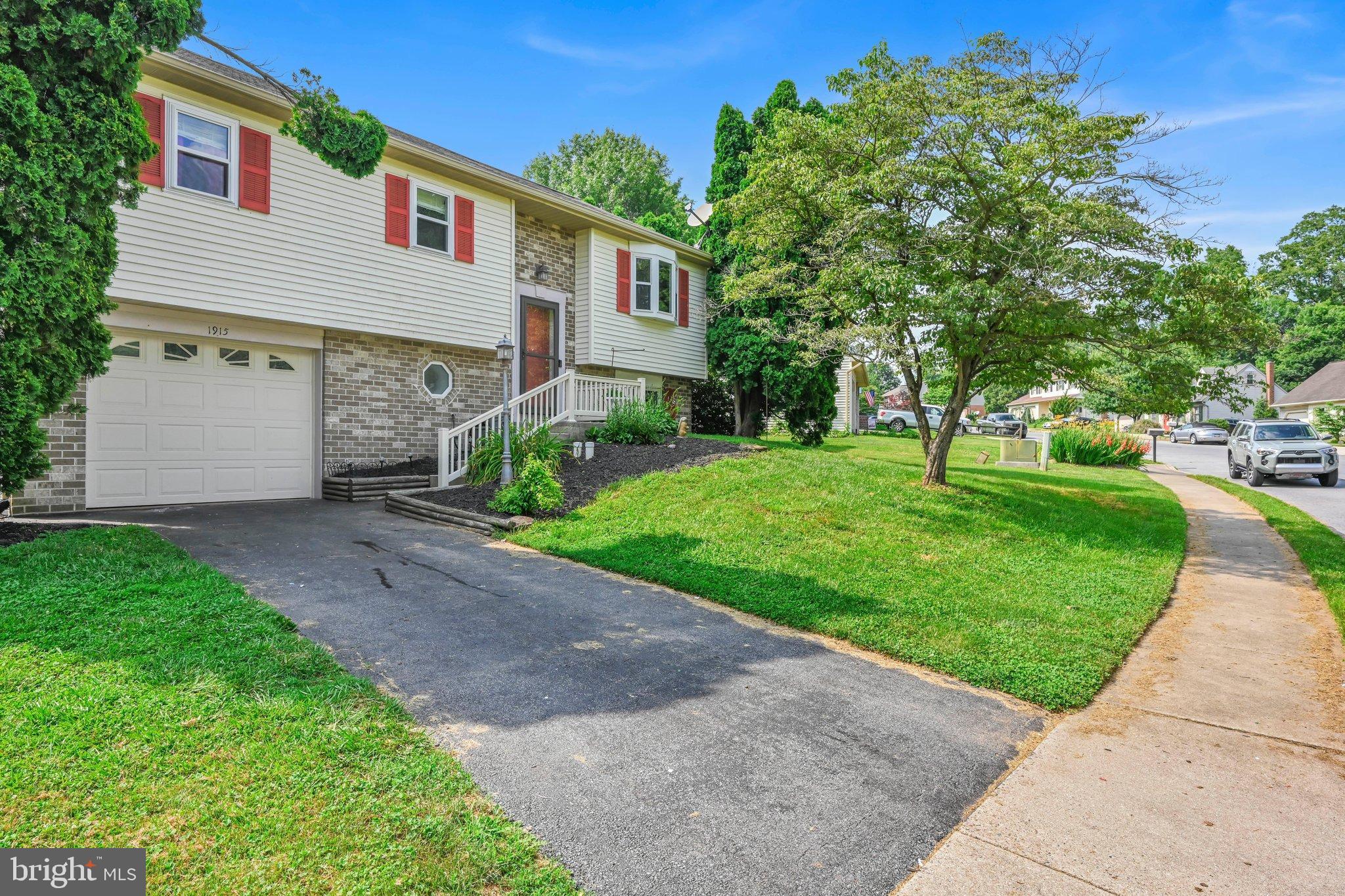 1915 Wilderness Rd, Lancaster, PA 17603