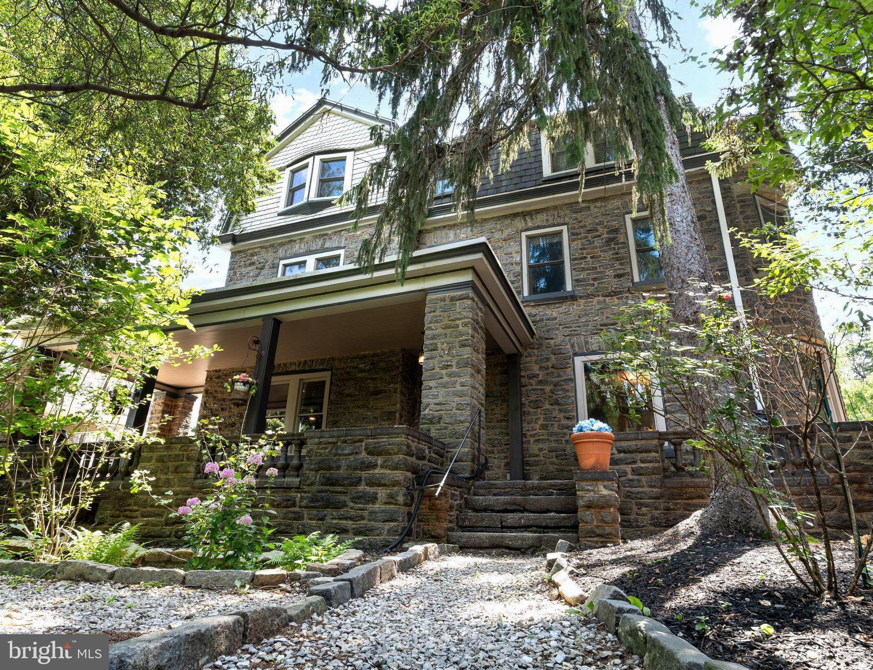 112 Upsal St, Philadelphia, PA 19119