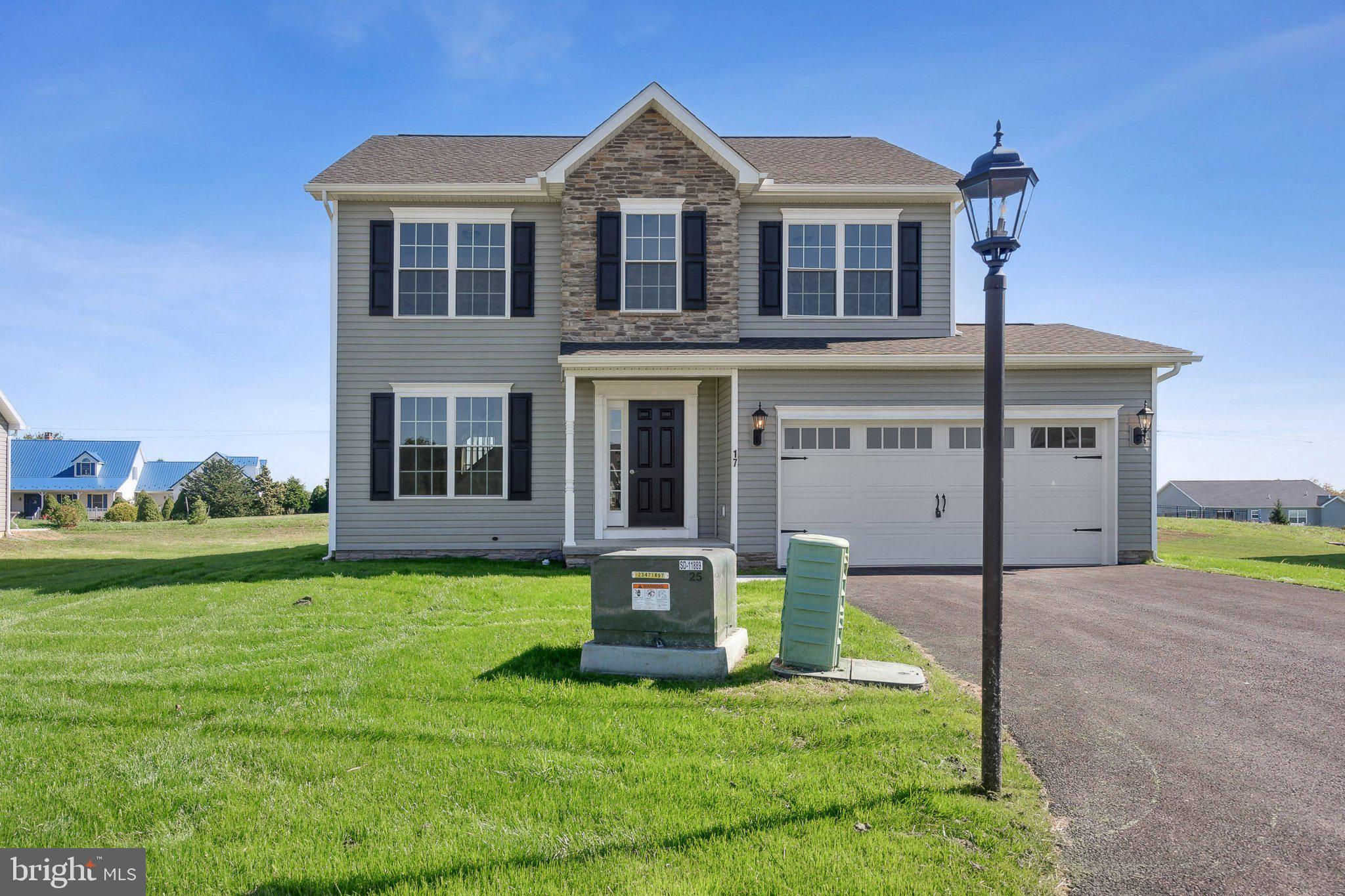 34 Friar Rd, York, PA 17408