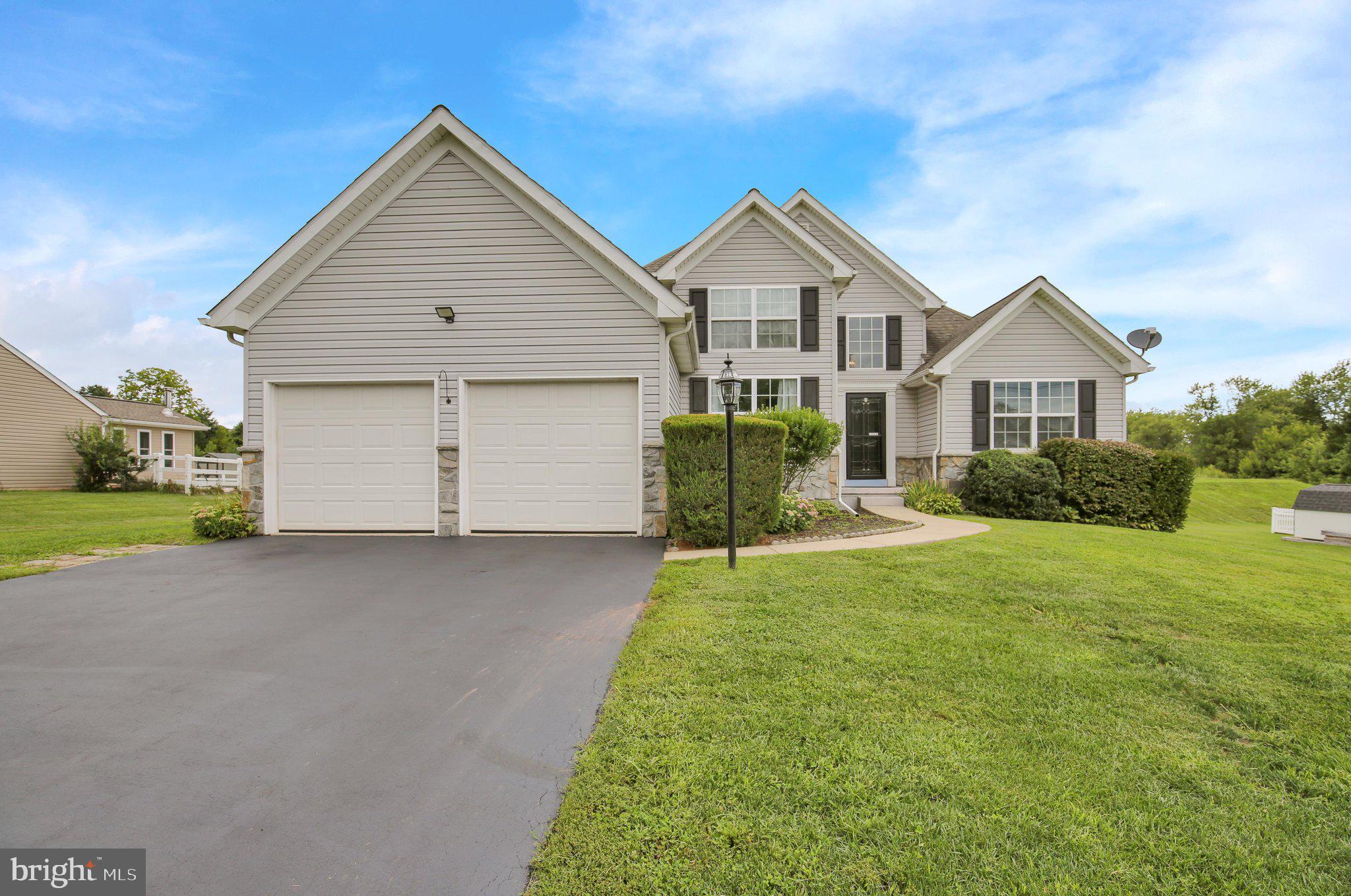222 Yocom Rd, Douglassville, PA 19518 photo