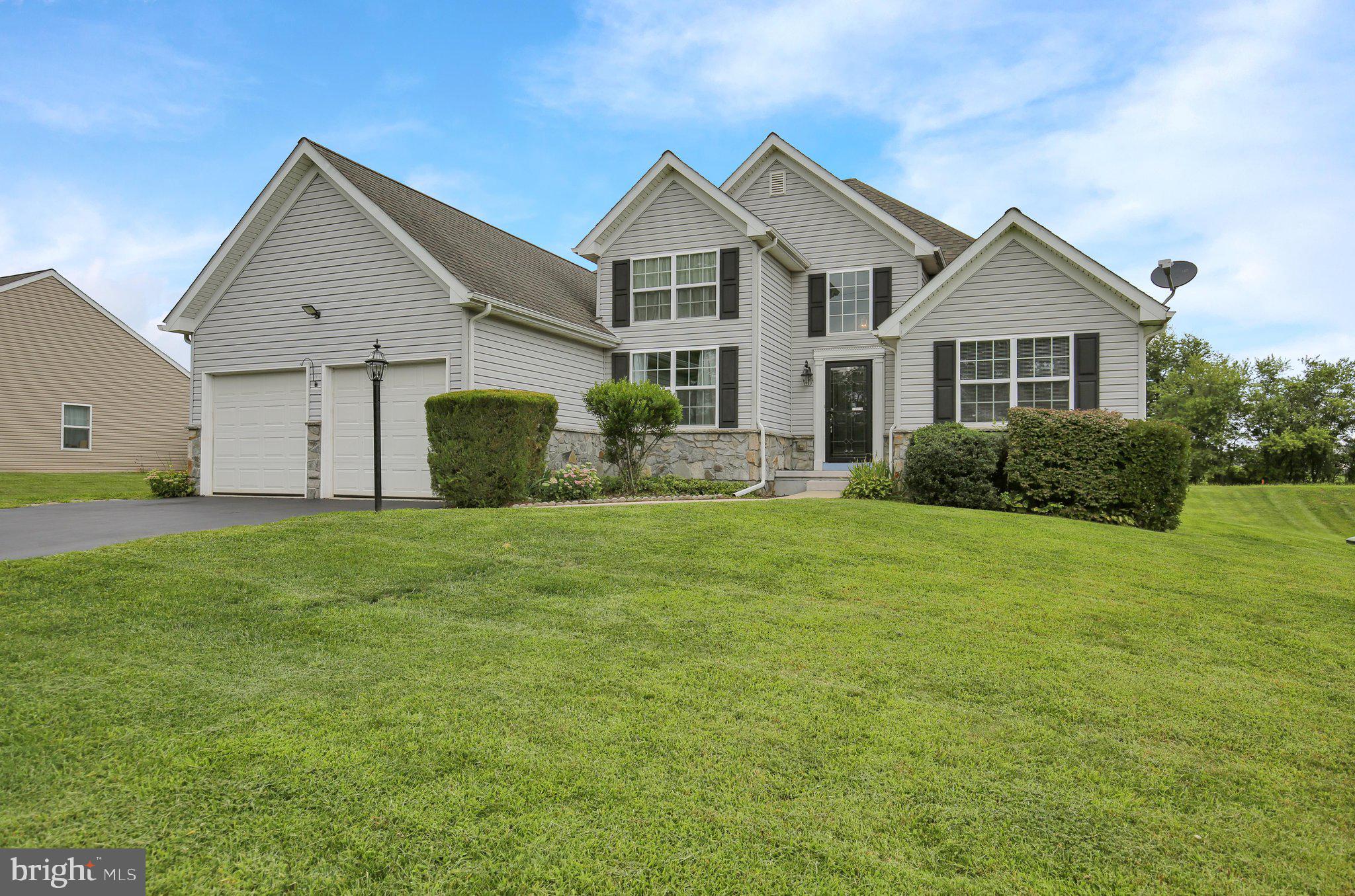 222 Yocom Rd, Douglassville, PA 19518 photo