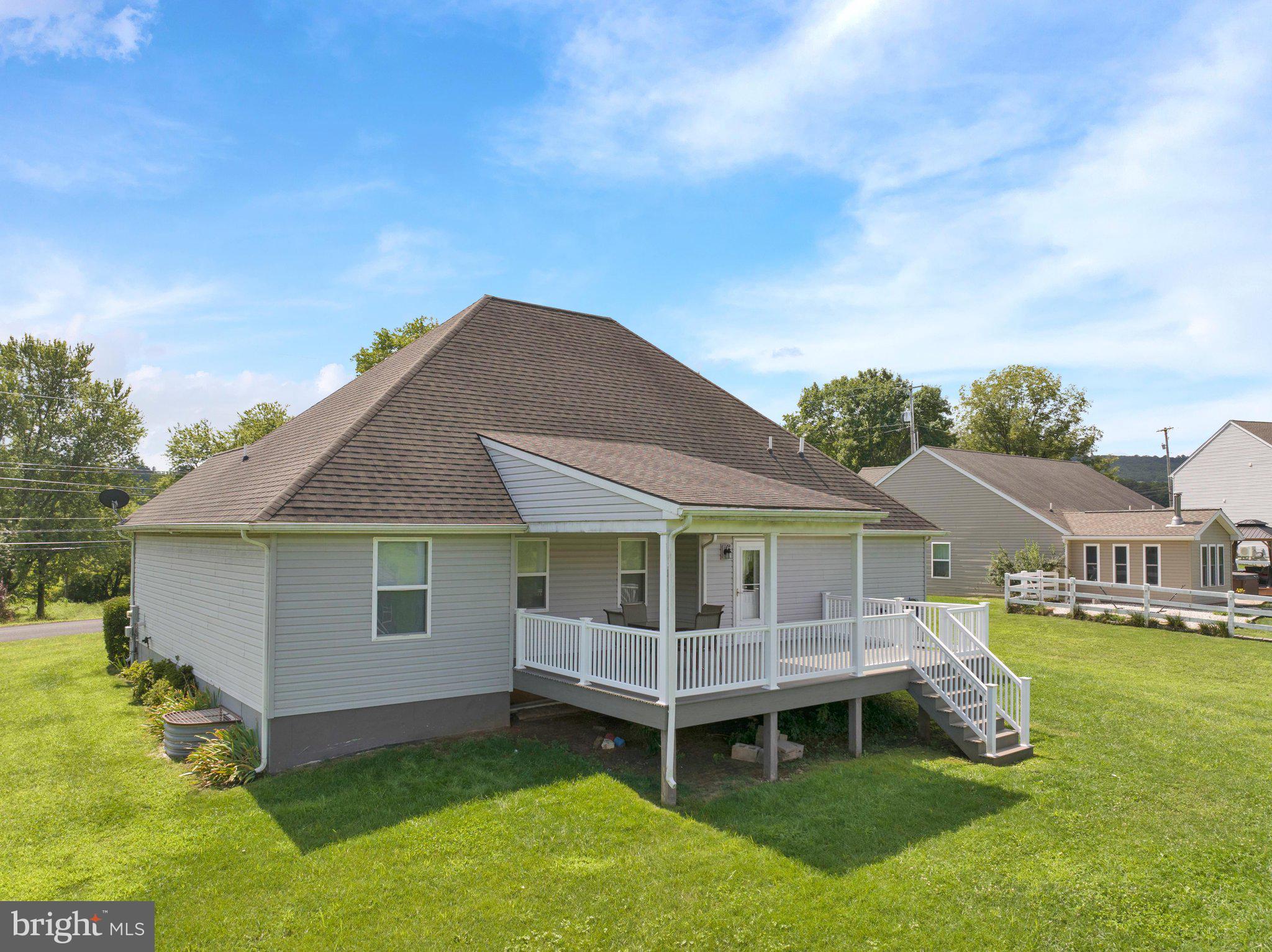 222 Yocom Rd, Douglassville, PA 19518 photo