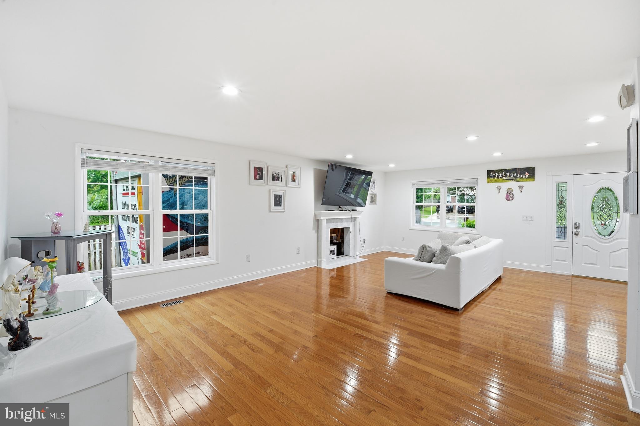 6219 Crestwood Dr, Alexandria, VA 22312 photo