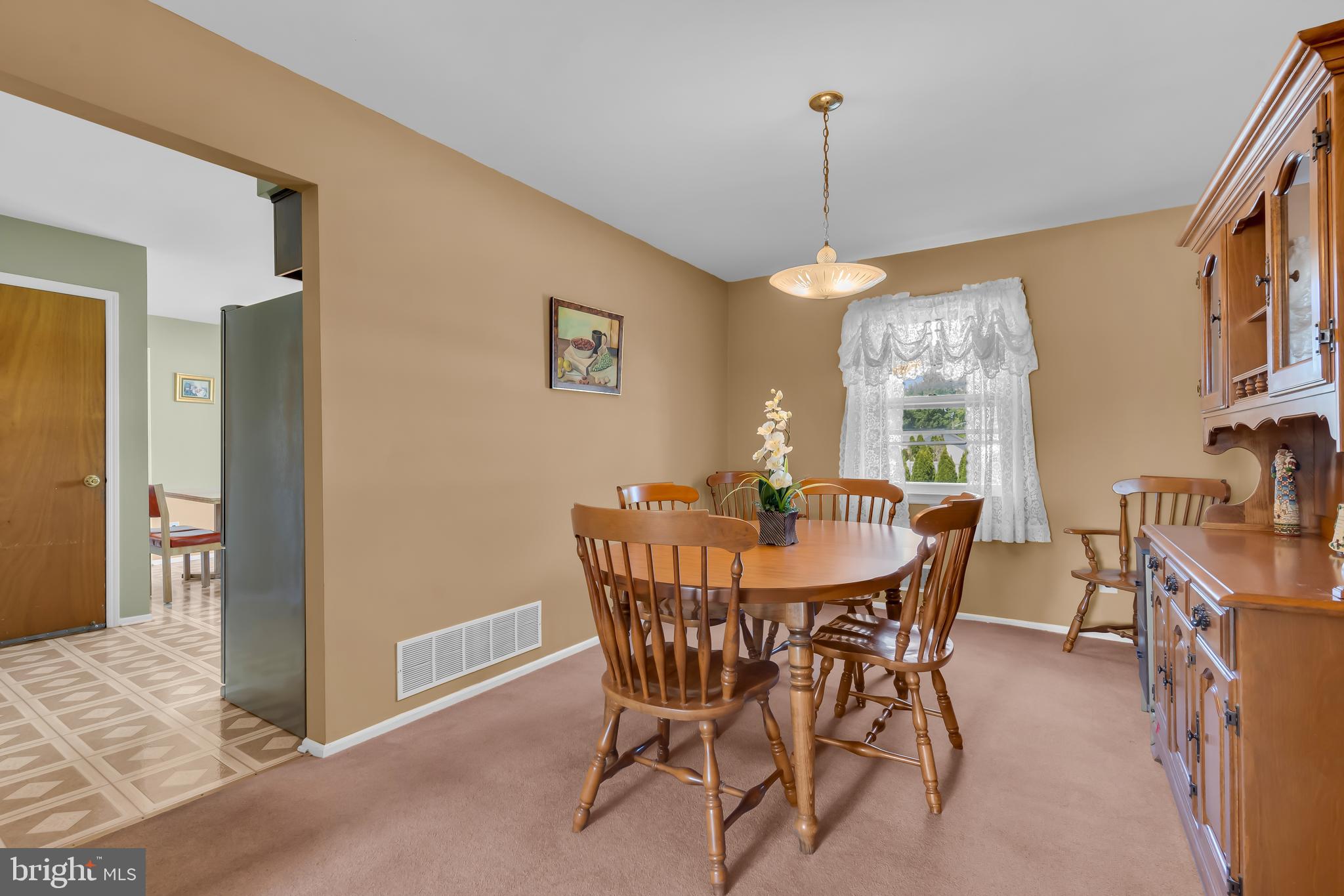 12 Angelique Ct, Hampton, NJ 08619 photo
