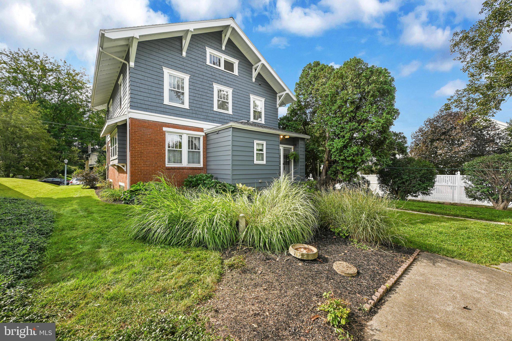 221 E Areba Ave, Hershey, PA 17033 photo