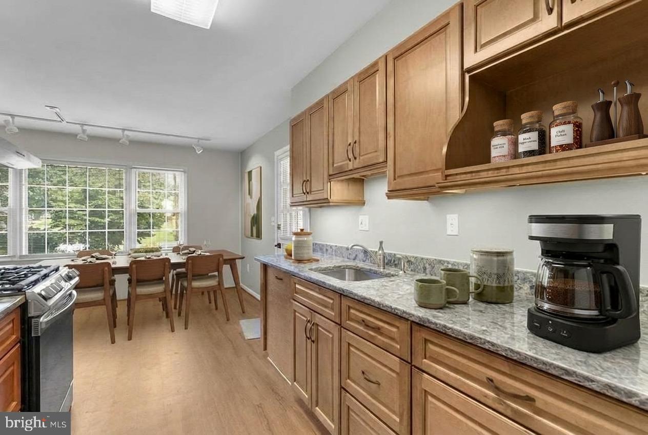 18001 Mill Creek Dr, Rockville, MD 20855 photo