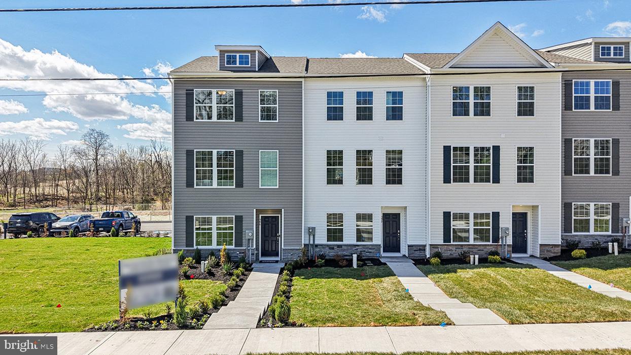 548 Swamp Creek Rd, Bechtelsville, PA 19505 photo