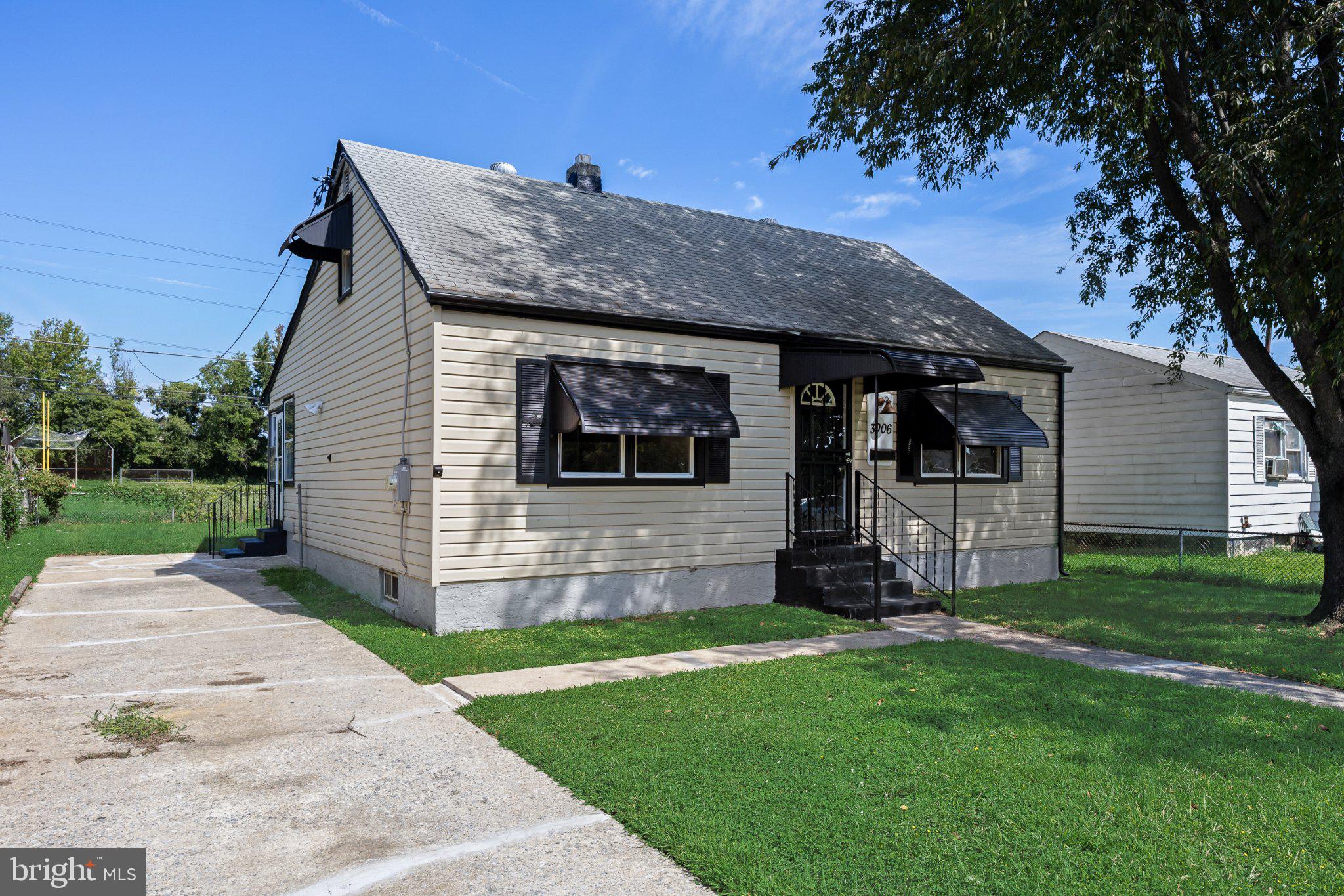 3006 Carter Ave, Chester, PA 19013 photo