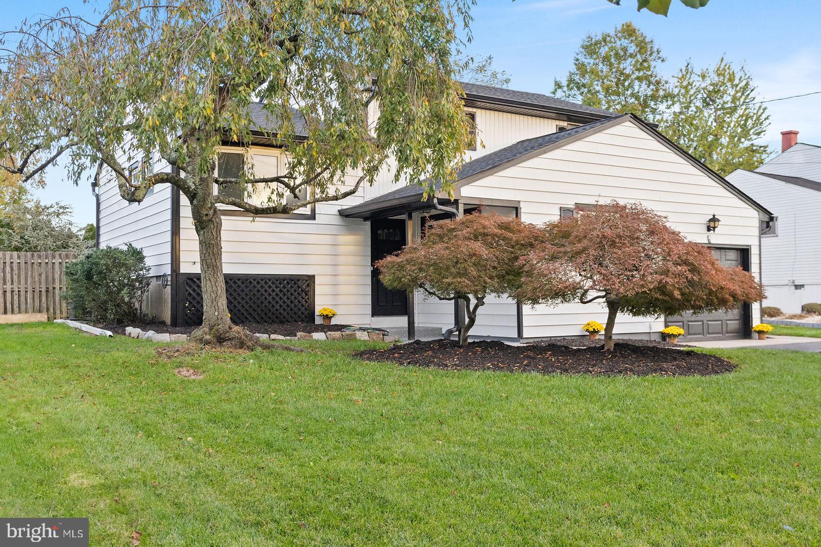 9 Thorntown Ln, Bordentown, NJ 08505 photo