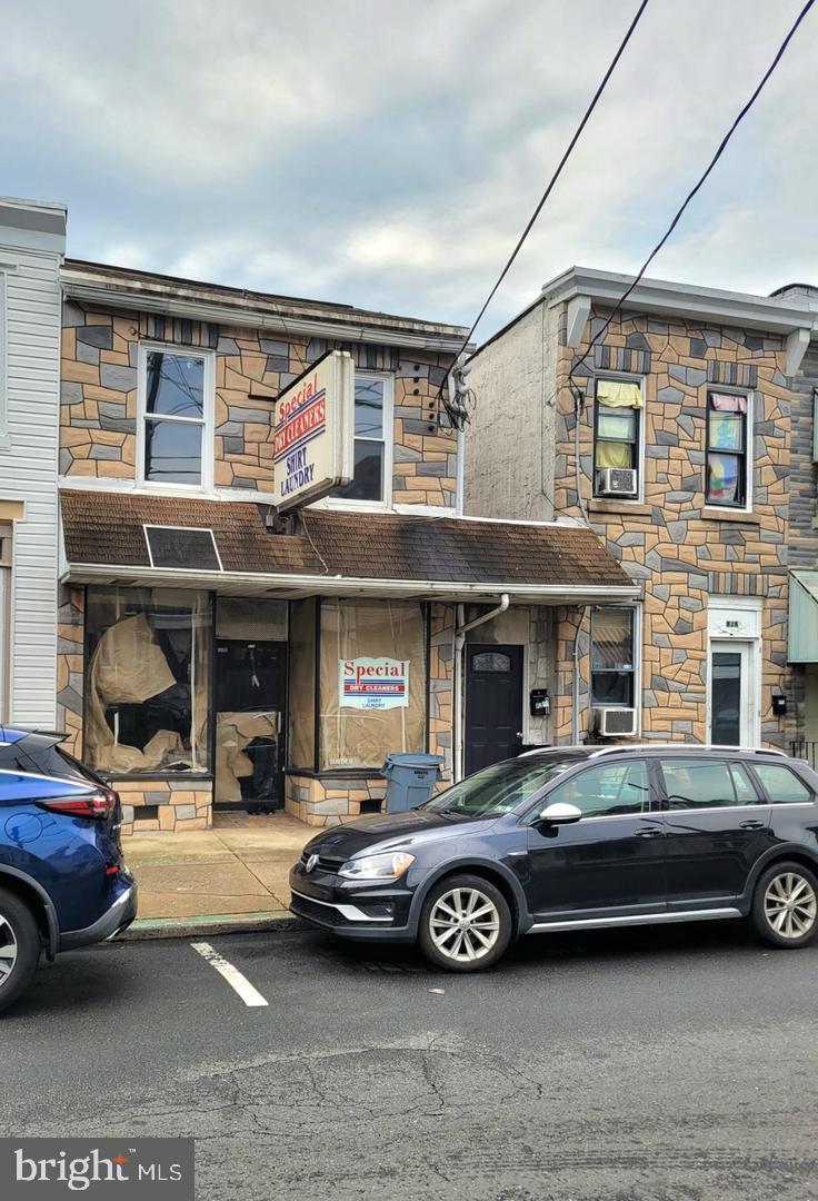 828 Bingaman St, Reading, PA 19602