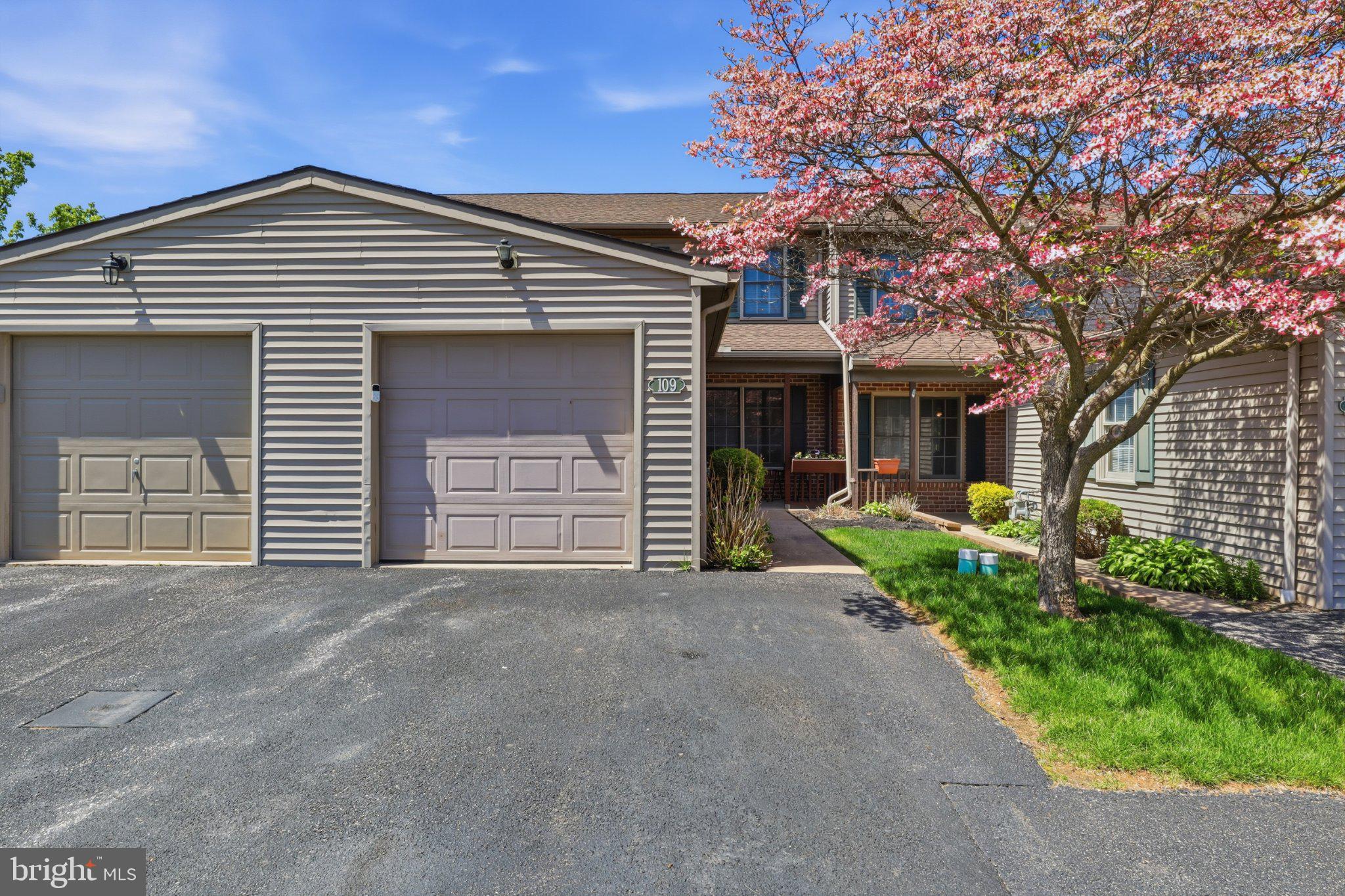 109 Oak Xing, Dallastown, PA 17313
