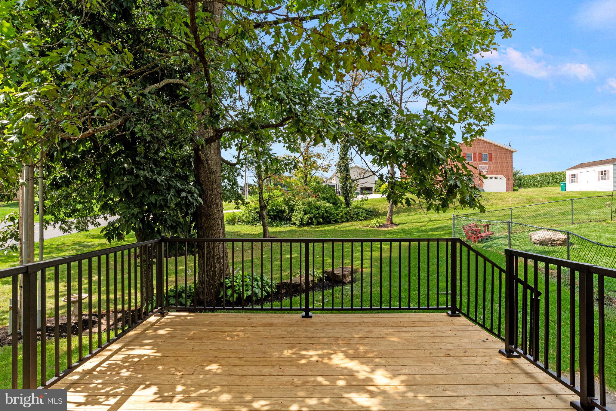 310 Fairview St, Carlisle, PA 17015 photo