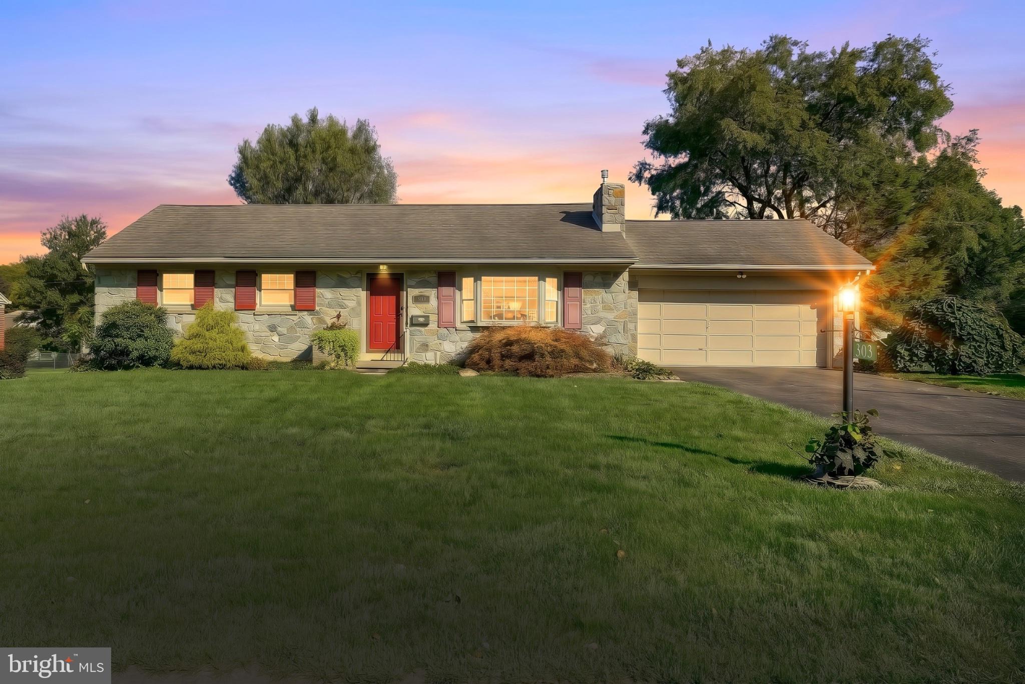 303 Rolling Terrace, Leola, PA 17540