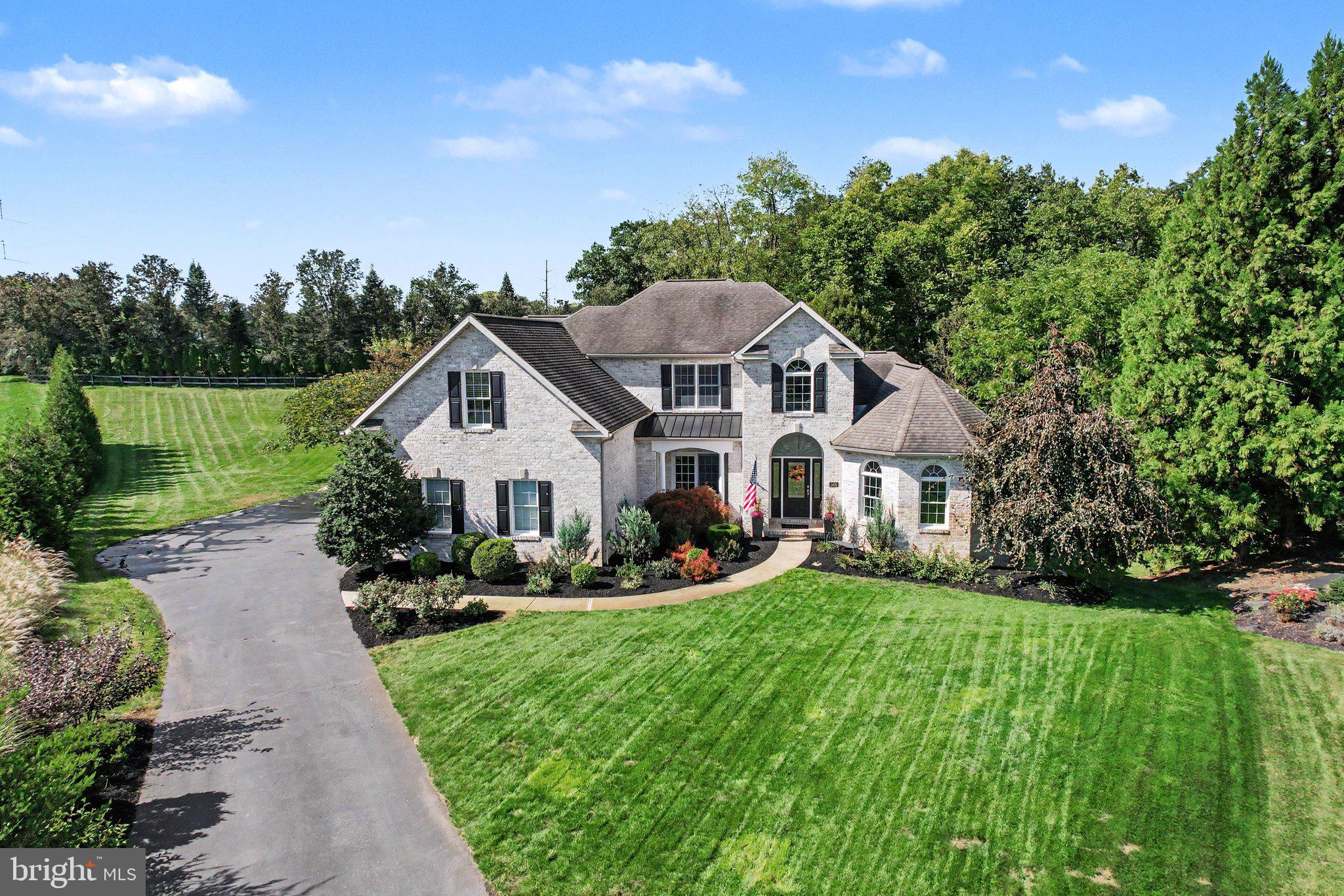 1402 Wellgate Ln, Mechanicsburg, PA 17055 photo