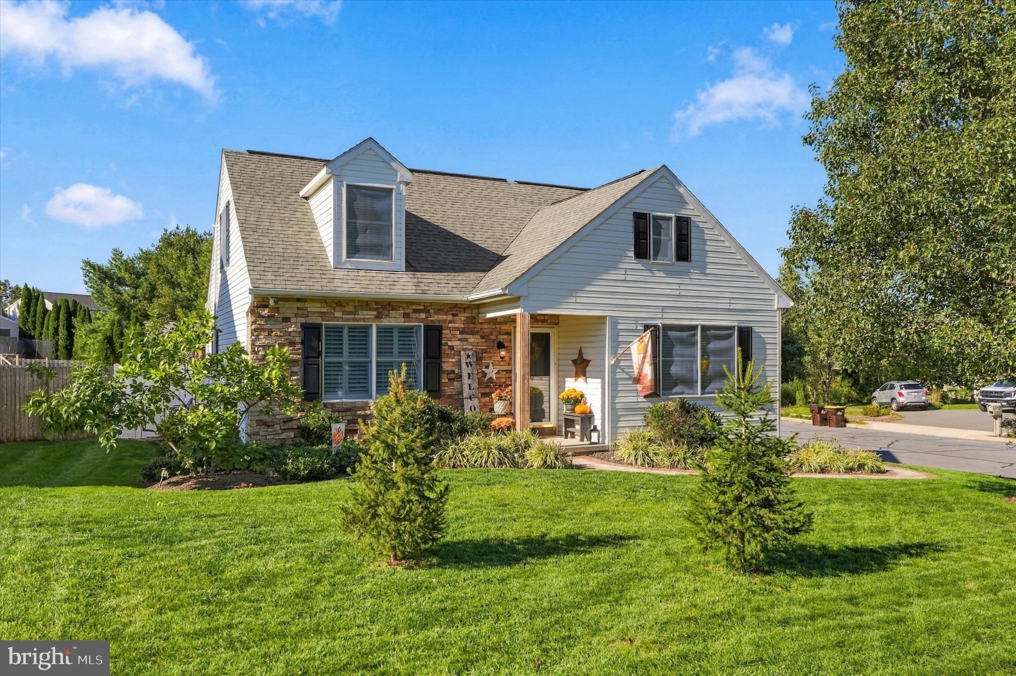 137 E 11th St, Pennsburg, PA 18073 photo