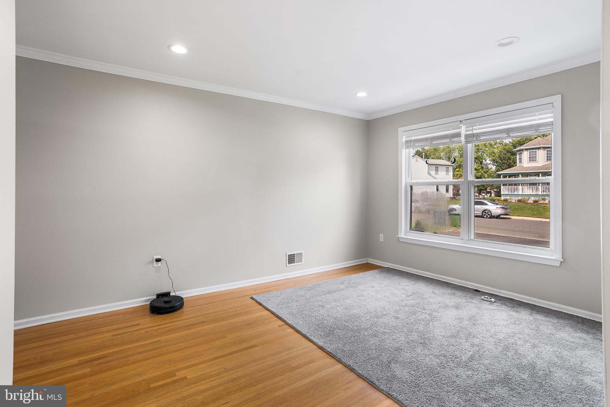 321 Grant Ave, Hightstown, NJ 08520 photo