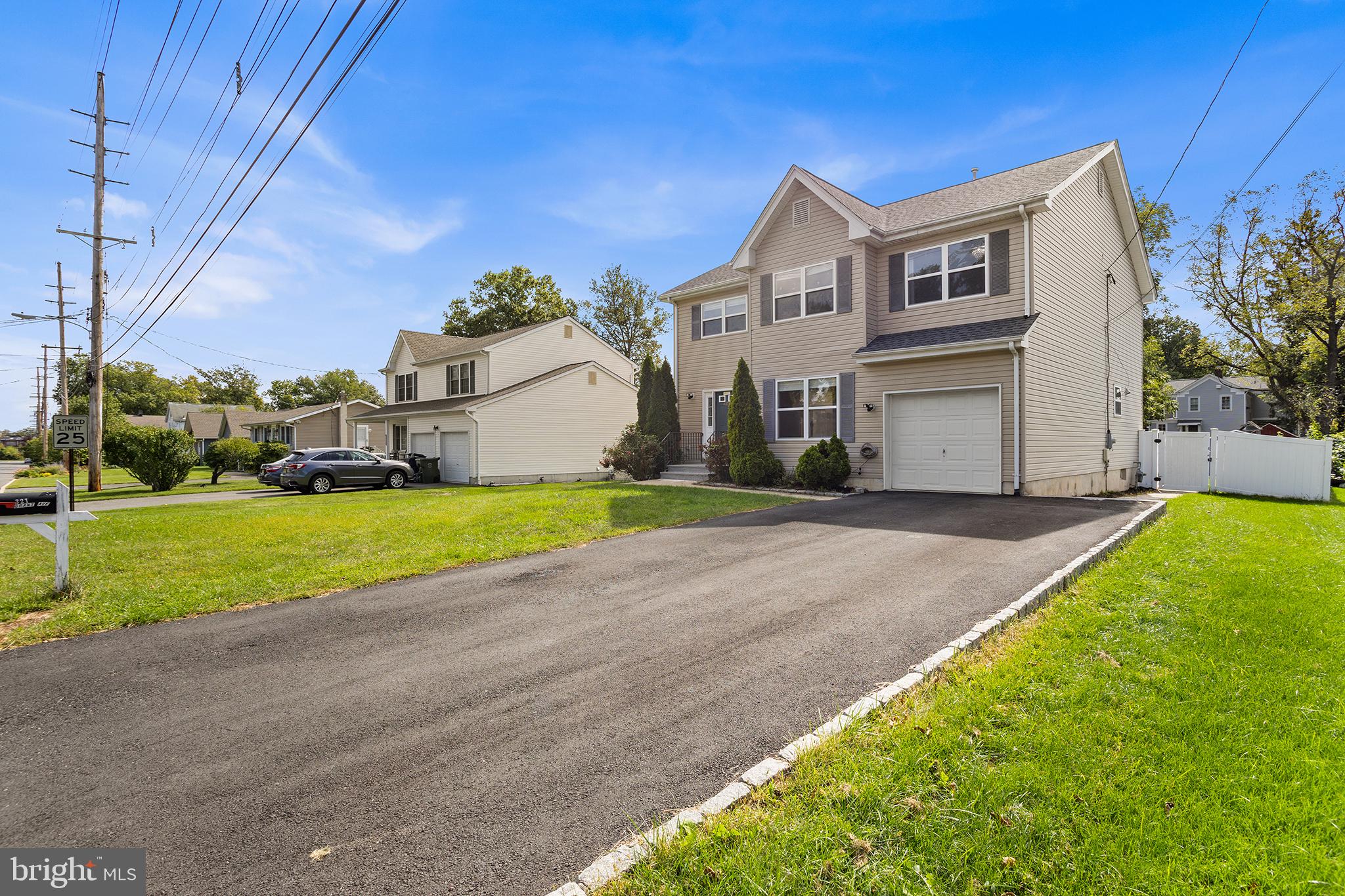 321 Grant Ave, Hightstown, NJ 08520