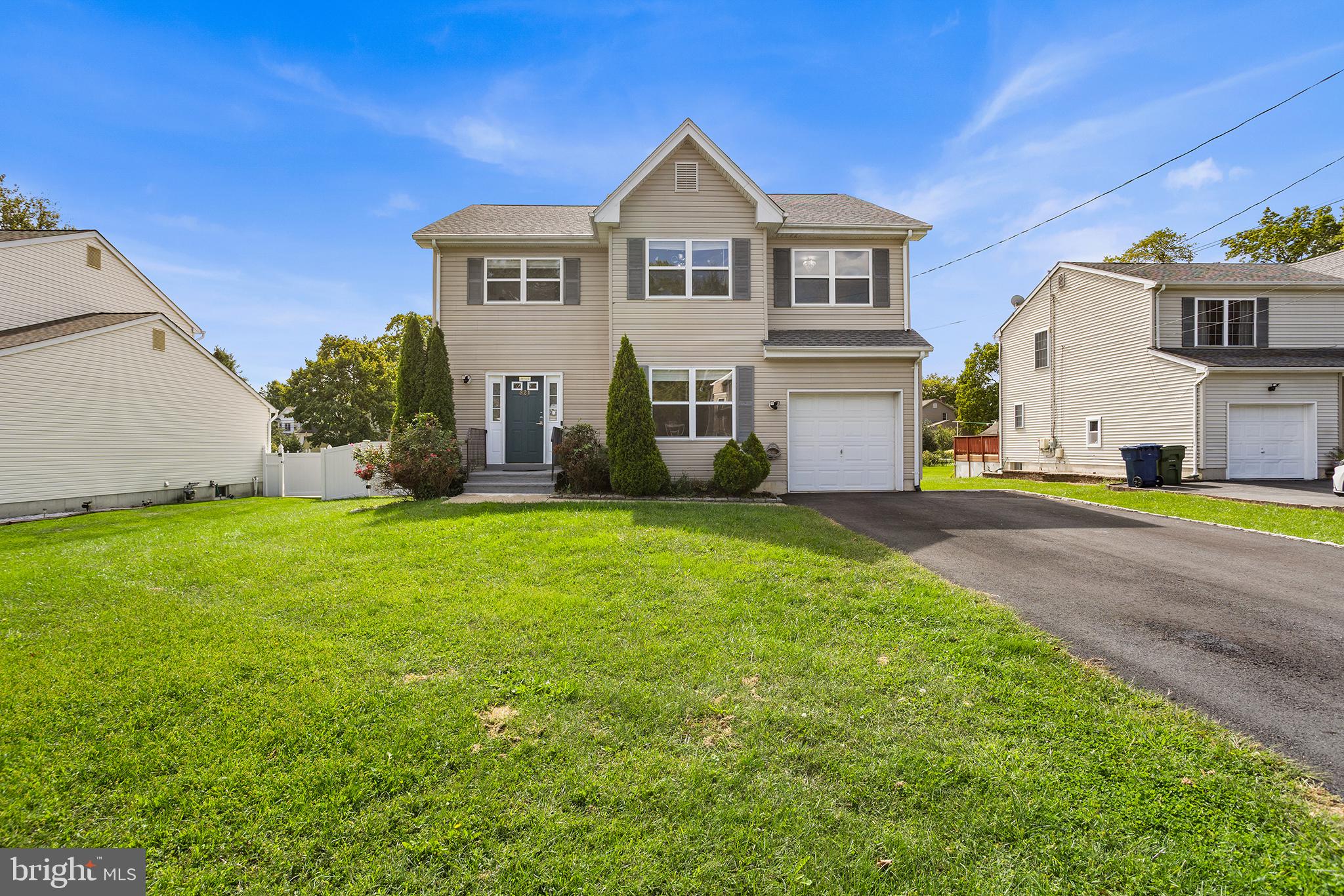 321 Grant Ave, Hightstown, NJ 08520 photo