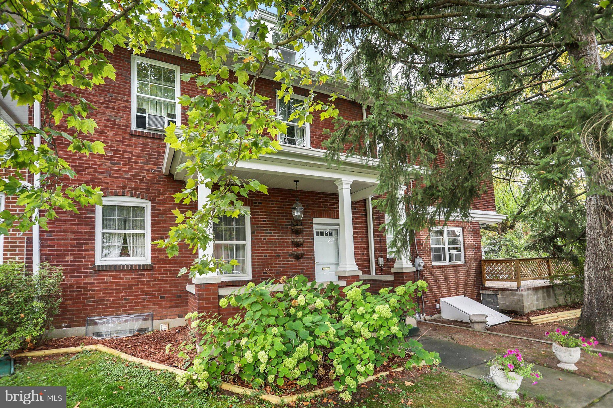 1223 14th St, Harrisburg, PA 17103