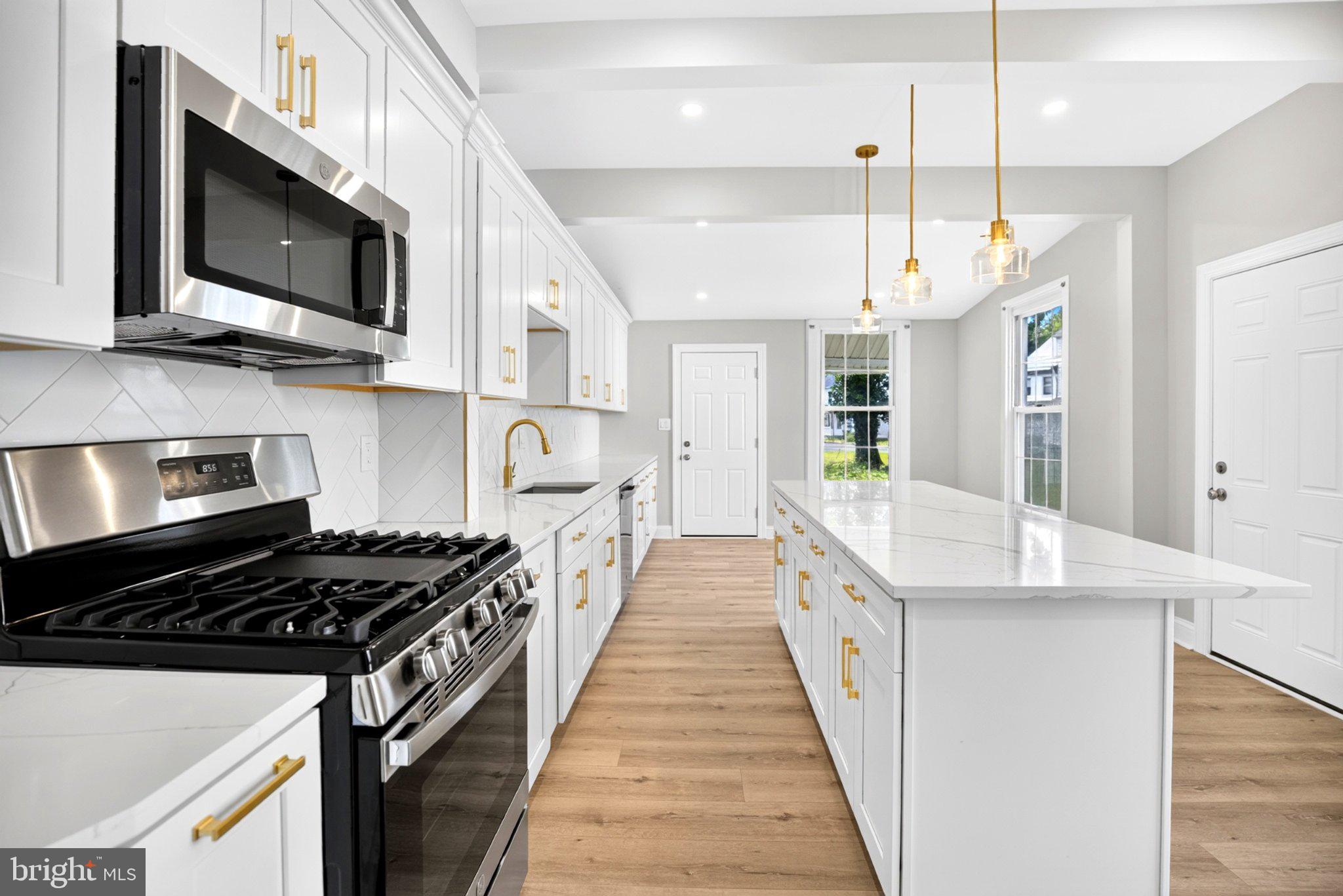 206 Union St, Burlington, NJ 08016