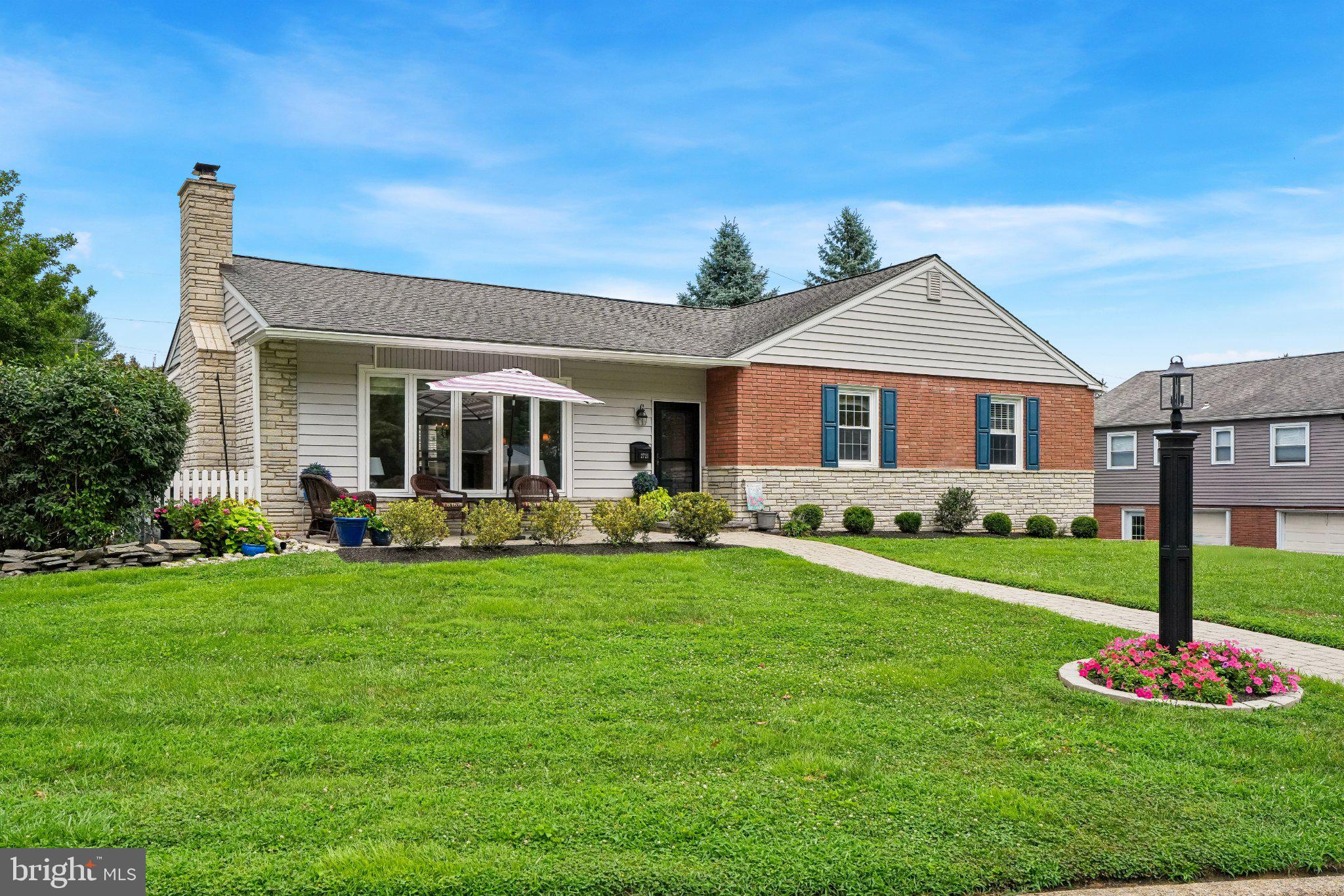 2721 Pine Valley Ln, Ardmore, PA 19003