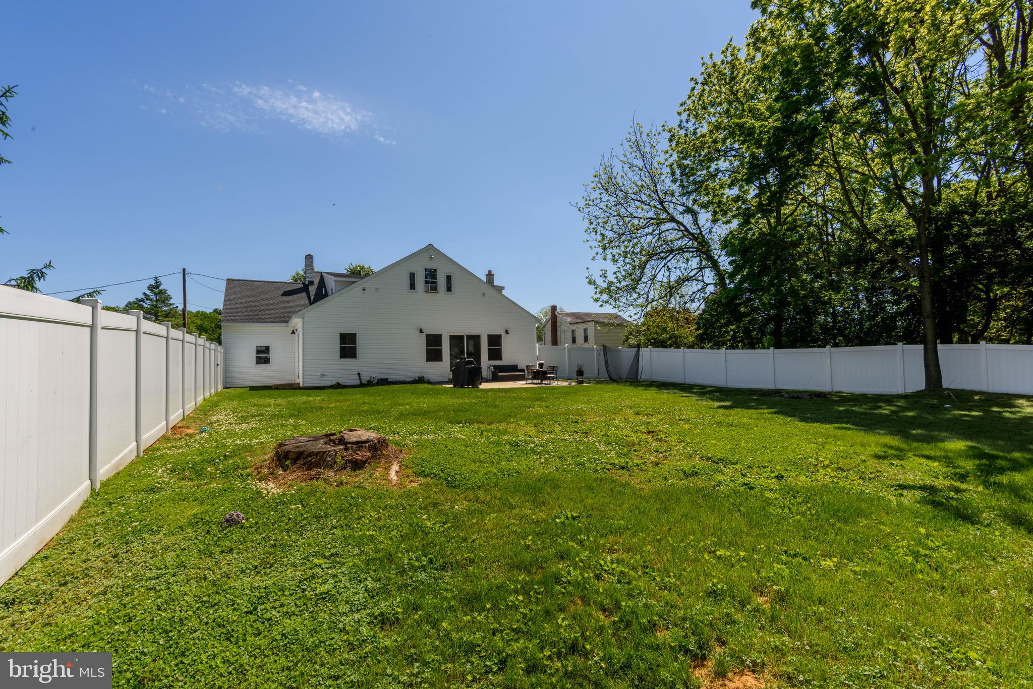 122 N 3rd St, Bainbridge, PA 17502 photo