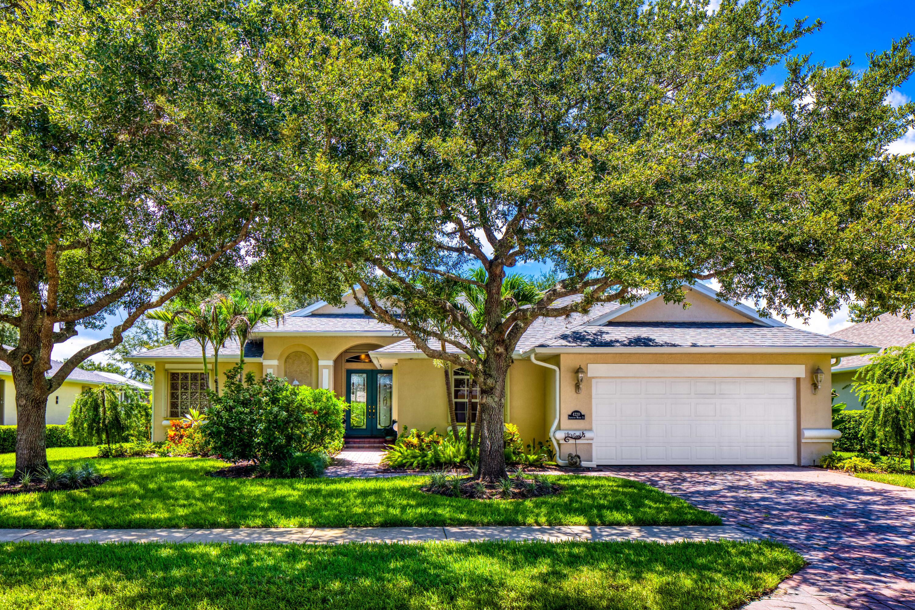 4220 Abington Woods Cir, Vero Beach, FL 32967