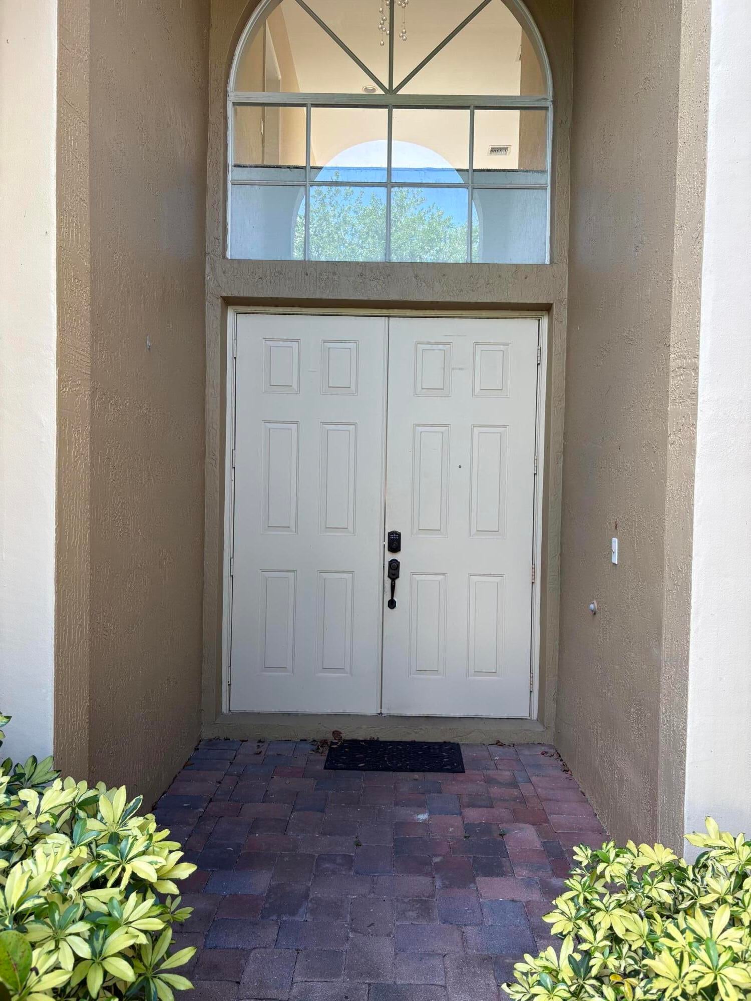5719 Place Lake Dr, Fort Pierce, FL 34951 photo