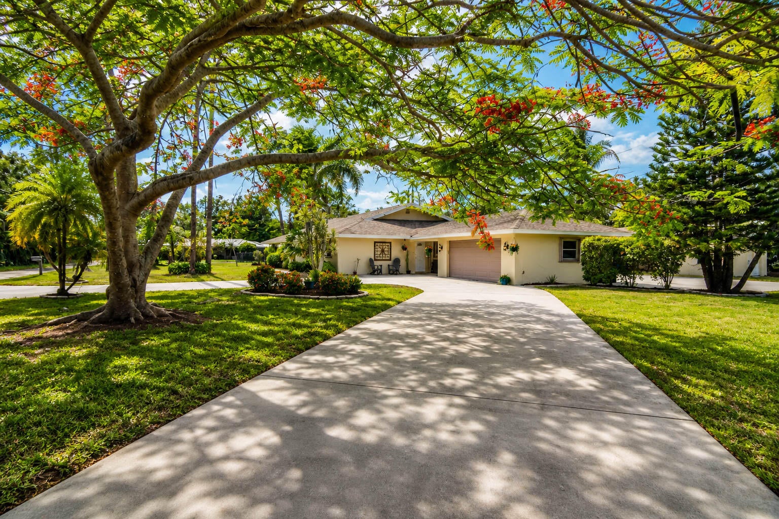 13502 Brynwood Ln, Fort Myers, FL 33912 photo