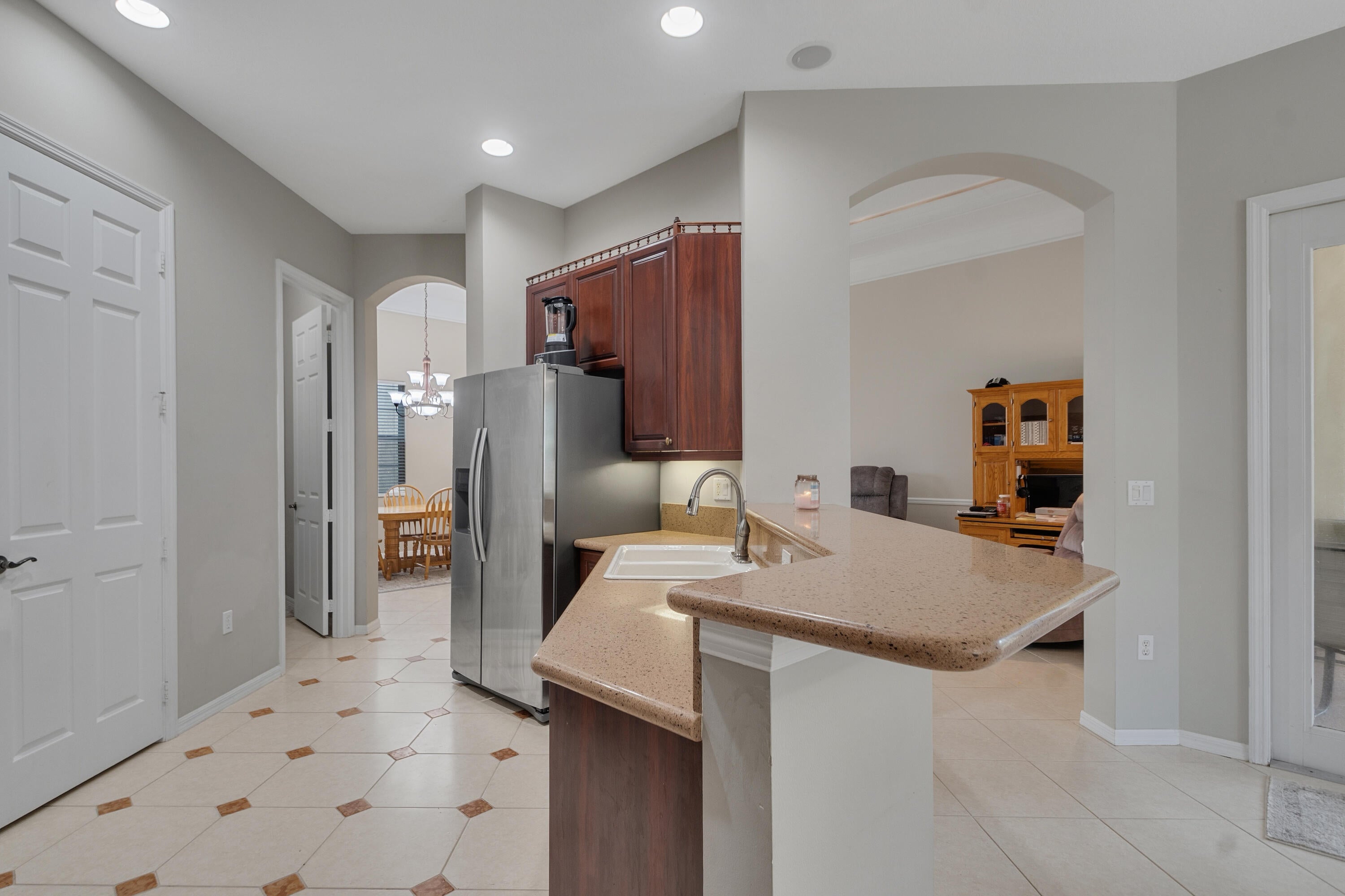521 SW Lake Manatee Way, Port Saint Lucie, FL 34986 photo
