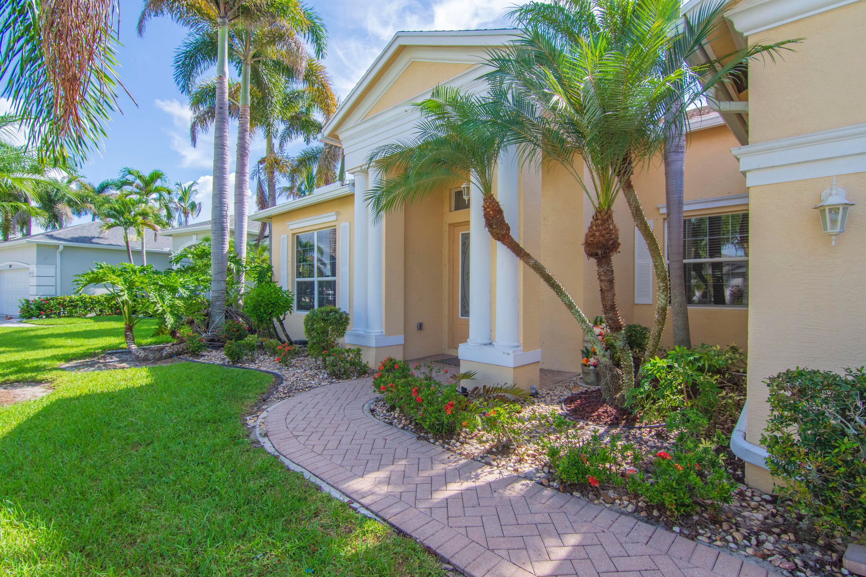 521 SW Lake Manatee Way, Port Saint Lucie, FL 34986 photo