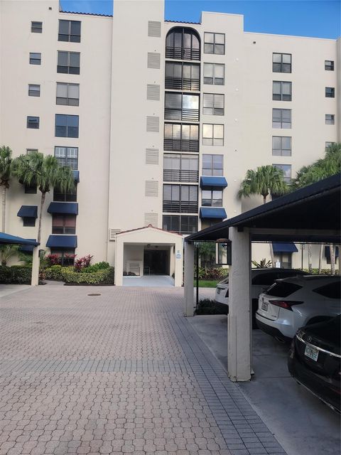 Condominium in Boca Raton FL 7580 Regency Lakes Dr #101.jpg