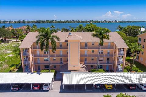 Condominium in Stuart FL 2950 SE Ocean Boulevard #109-101.jpg