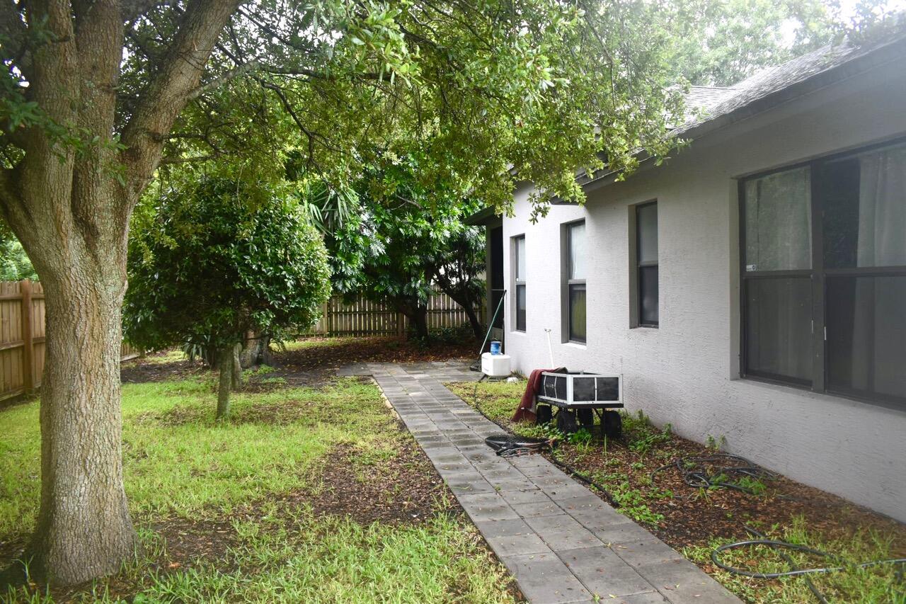501 SW Bayshore Blvd, Port Saint Lucie, FL 34983 photo