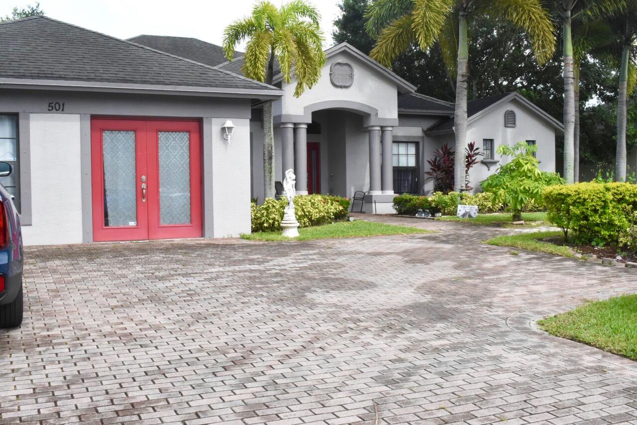 501 SW Bayshore Blvd, Port Saint Lucie, FL 34983 photo