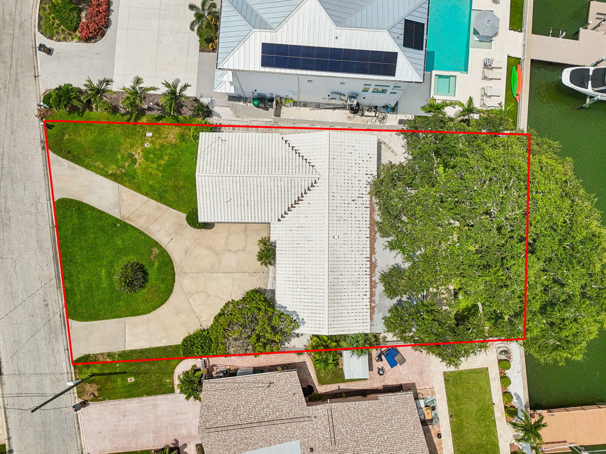 527 Harbor Dr, Indian Rocks Beach, FL 33785 photo