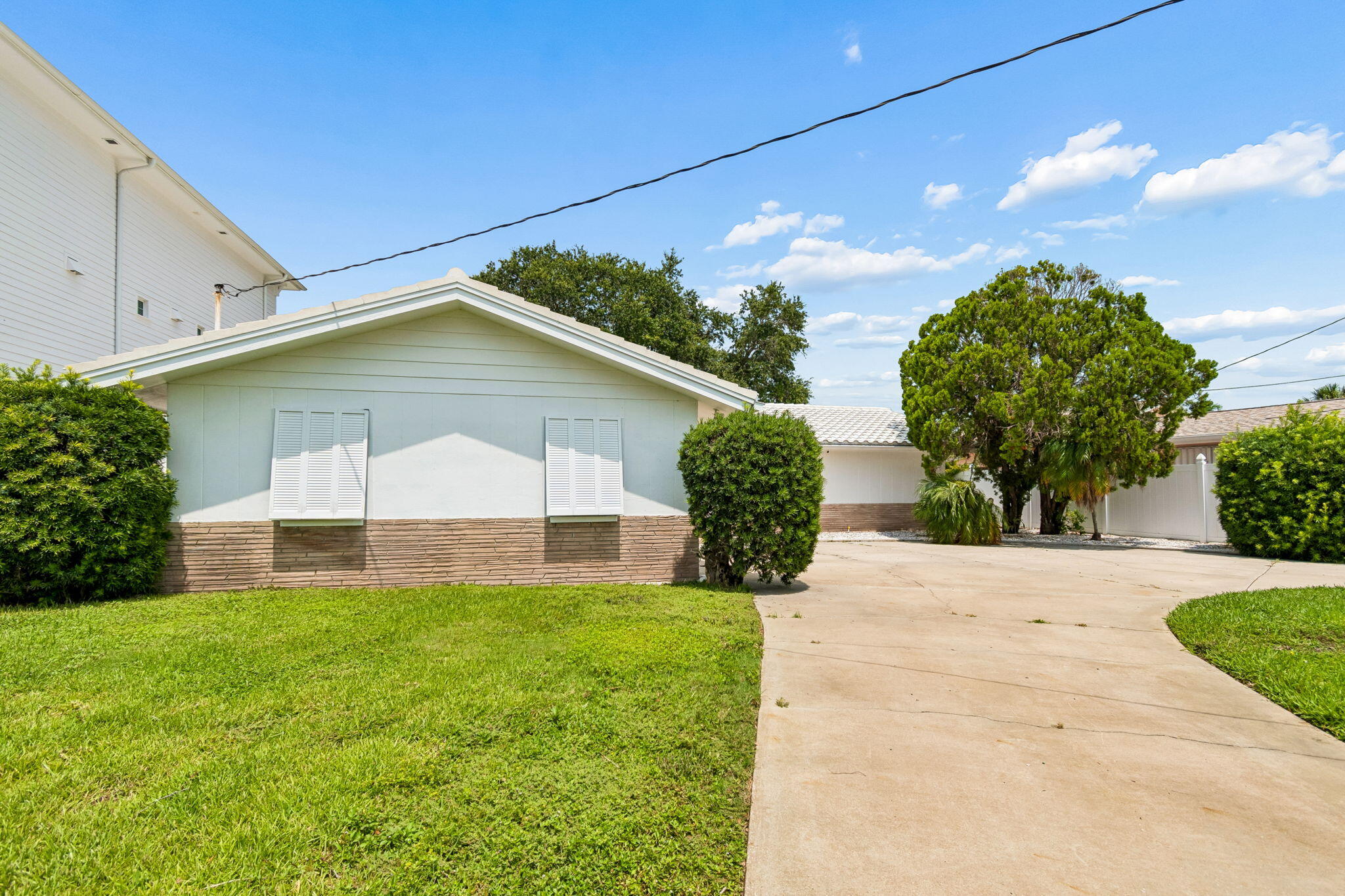 527 Harbor Dr, Indian Rocks Beach, FL 33785 photo