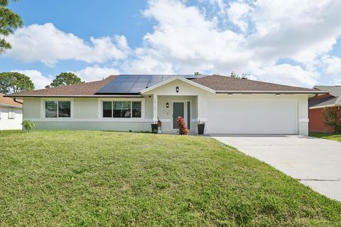 Single Family Residence in Port St Lucie FL 2813 SE Eagle Drive.jpg