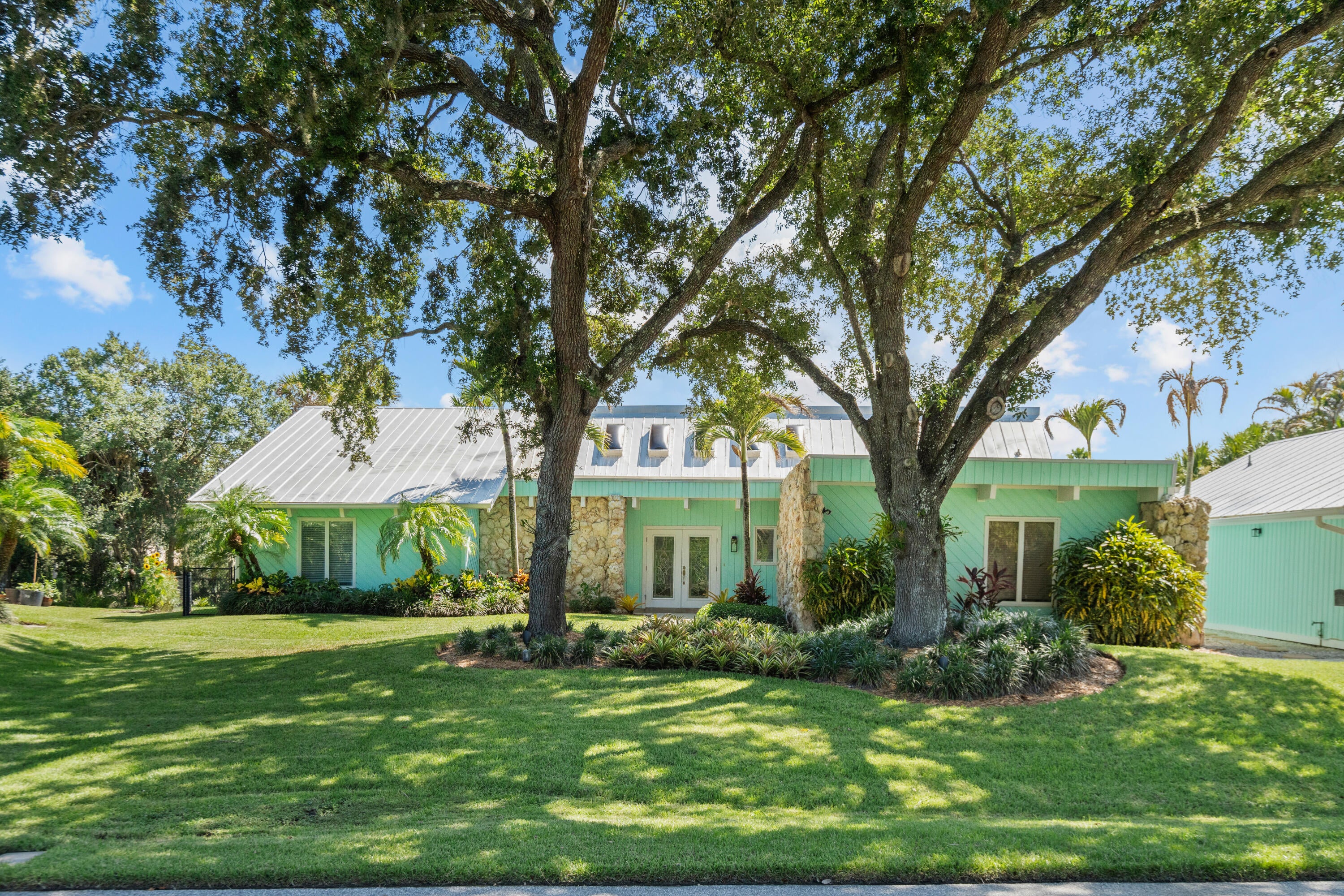220 SW Willow Lake Trl, Stuart, FL 34997 photo