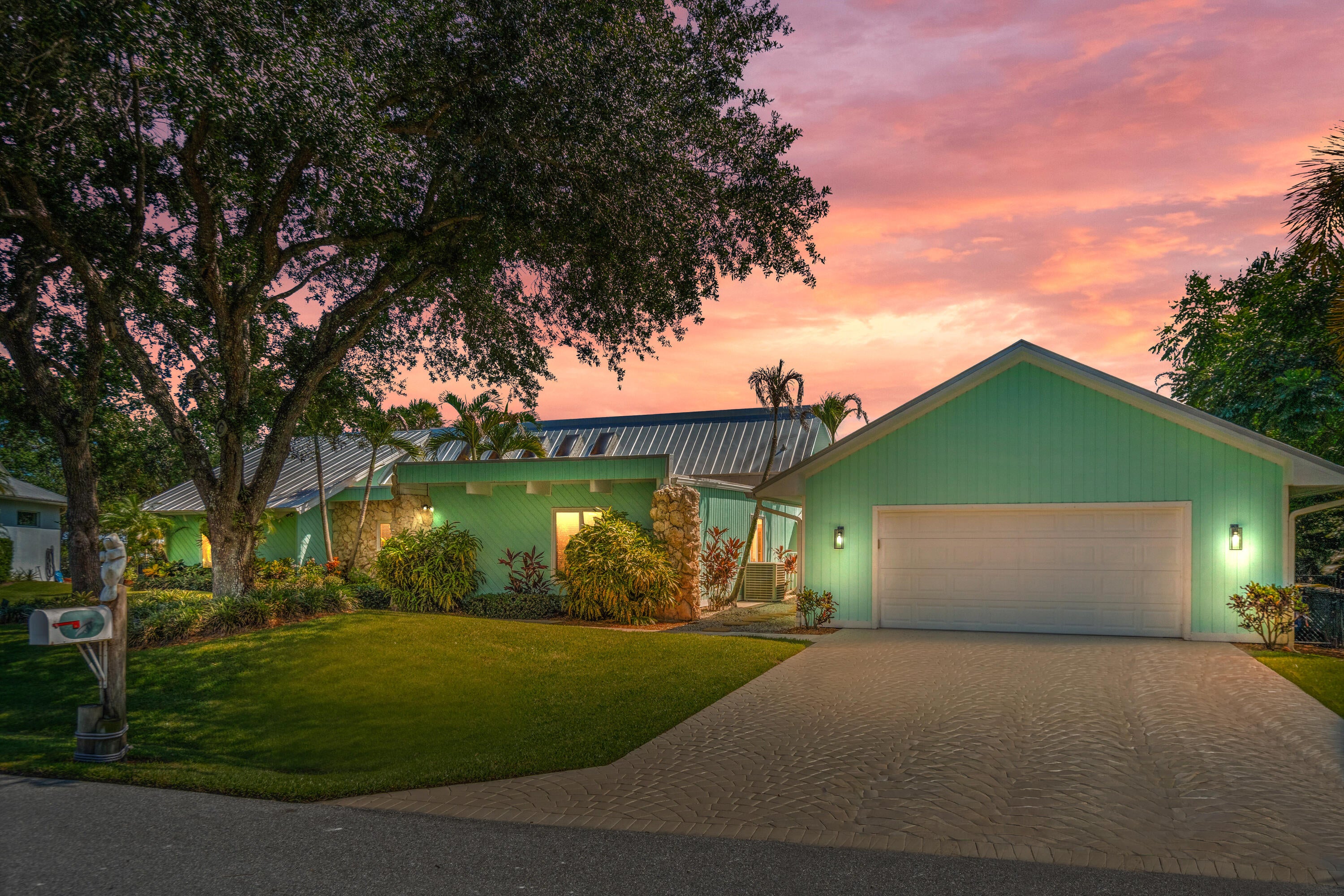 220 SW Willow Lake Trl, Stuart, FL 34997 photo