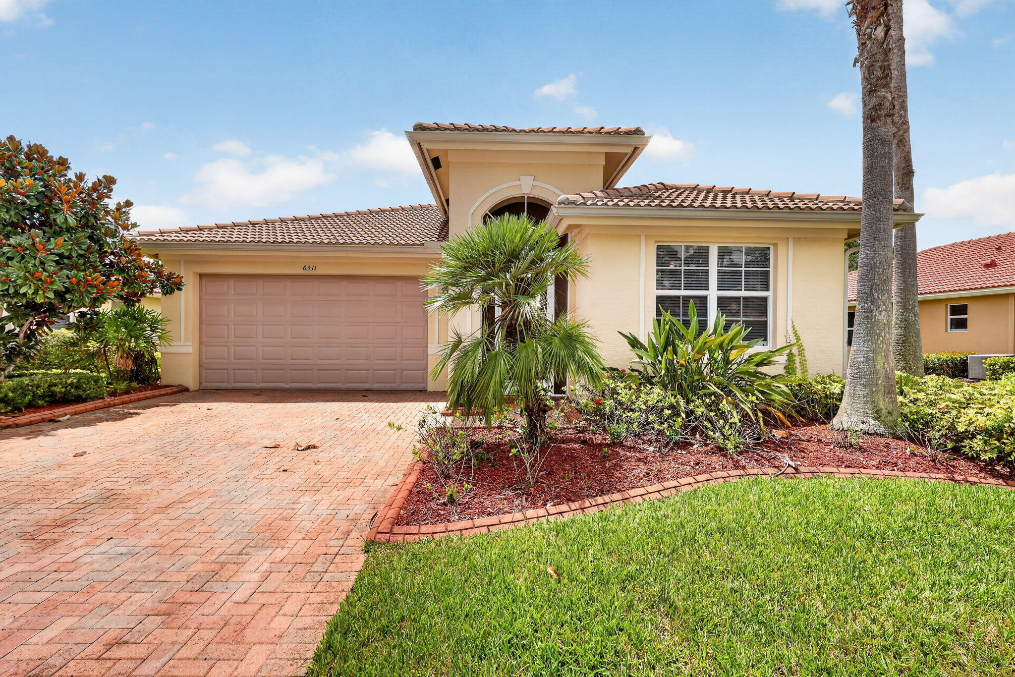 6311 Astor Pl, Vero Beach, FL 32966 photo