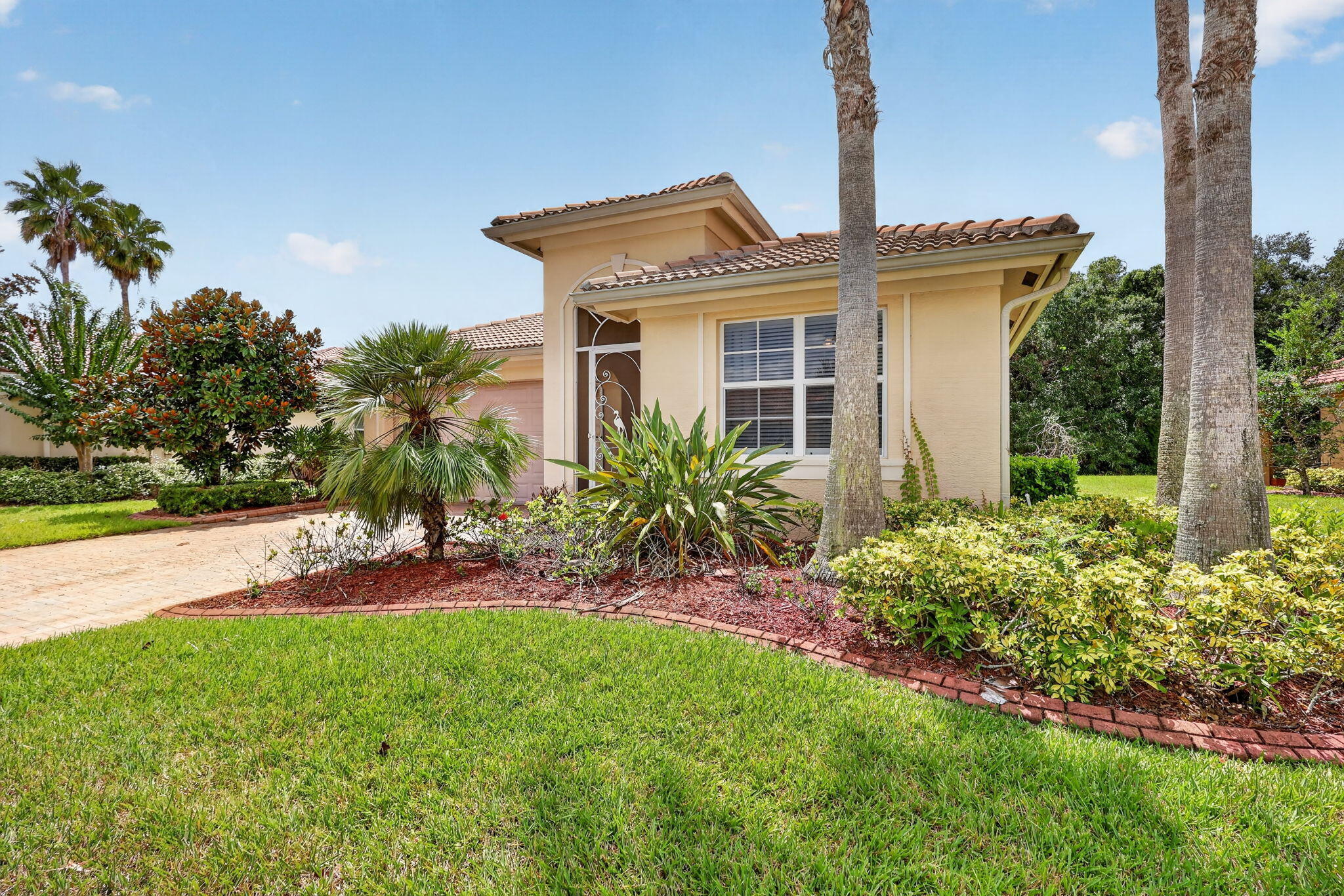 6311 Astor Pl, Vero Beach, FL 32966 photo