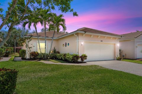 Single Family Residence in Port St Lucie FL 343 SW Coconut Key Way.jpg