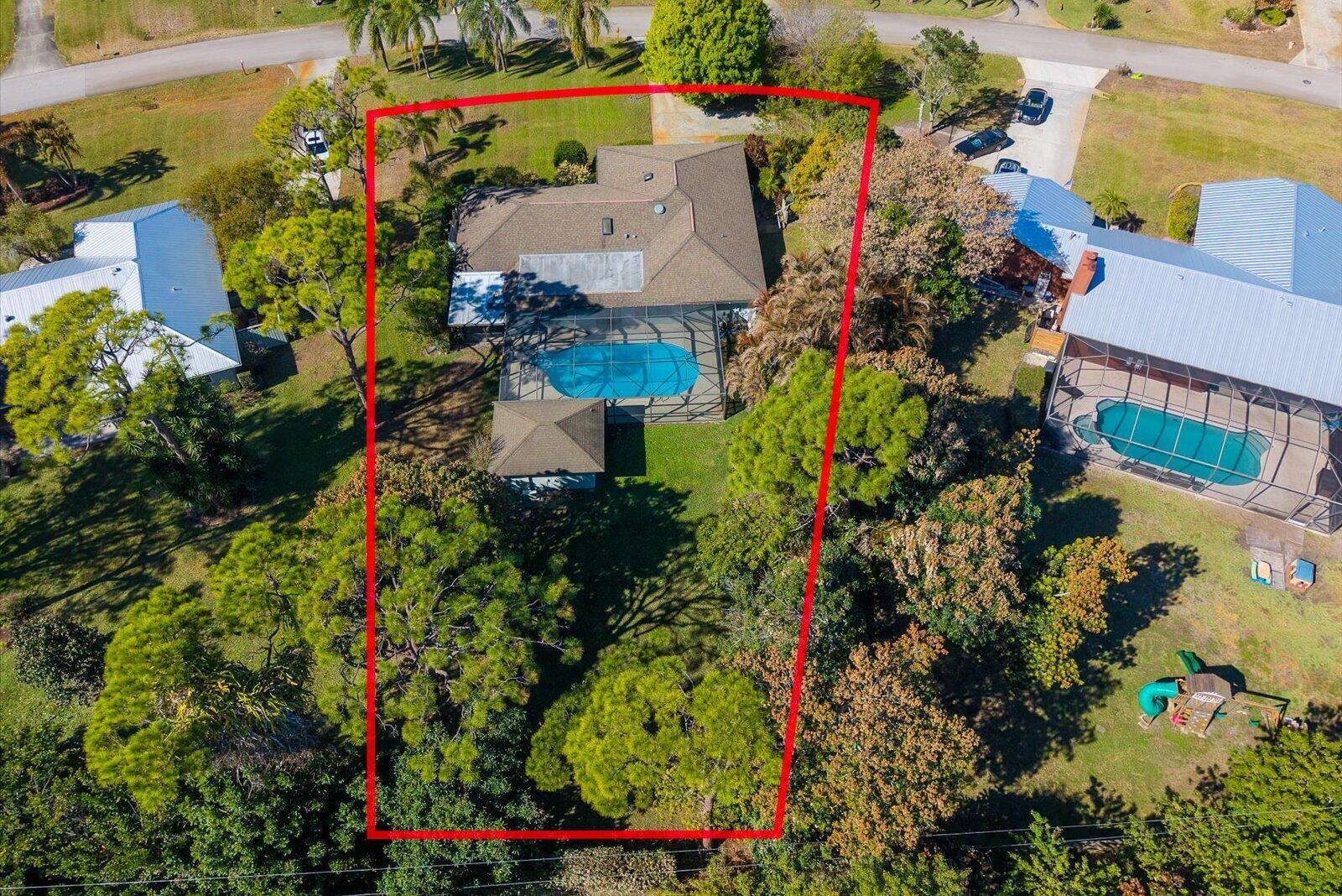 571 NE Town Terrace, Jensen Beach, FL 34957 photo